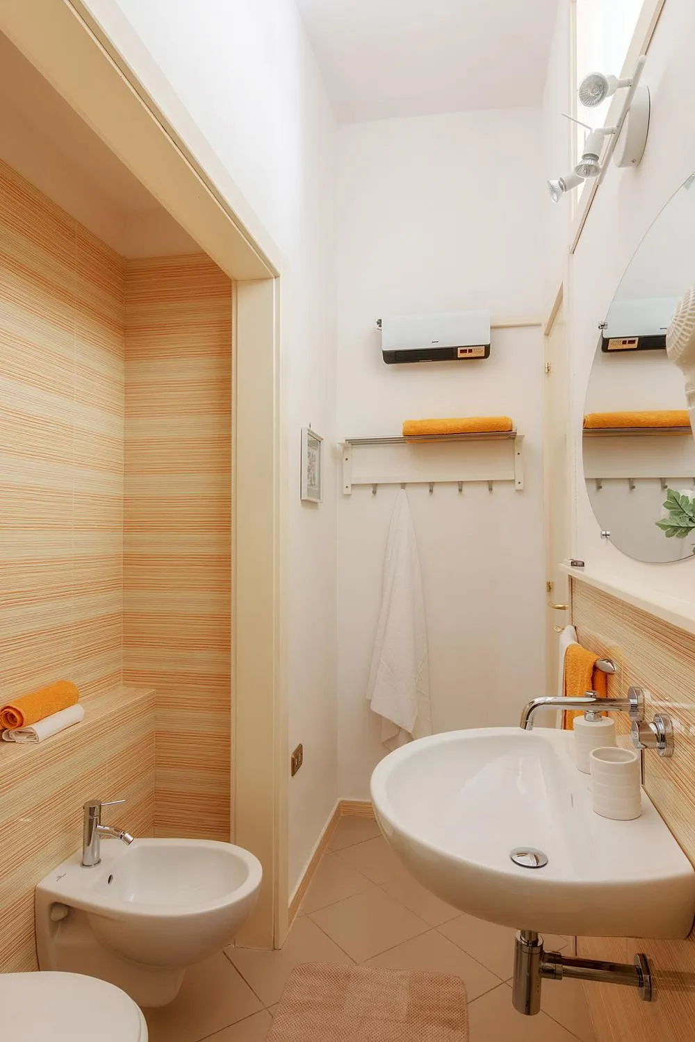 Bathroom in L'ARENA B&B