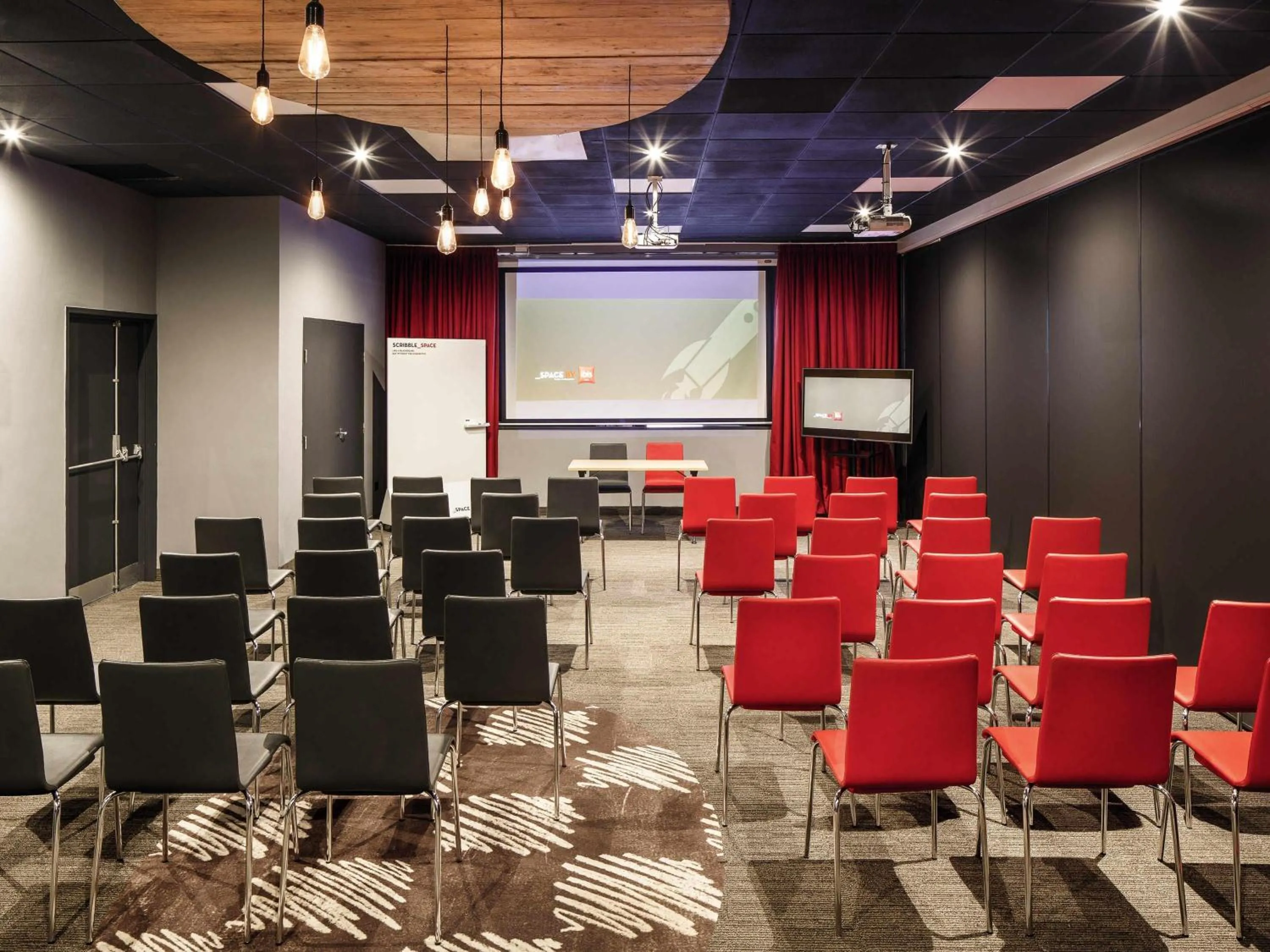 Meeting/conference room in ibis Birmingham Centre New Street Station Hotel
