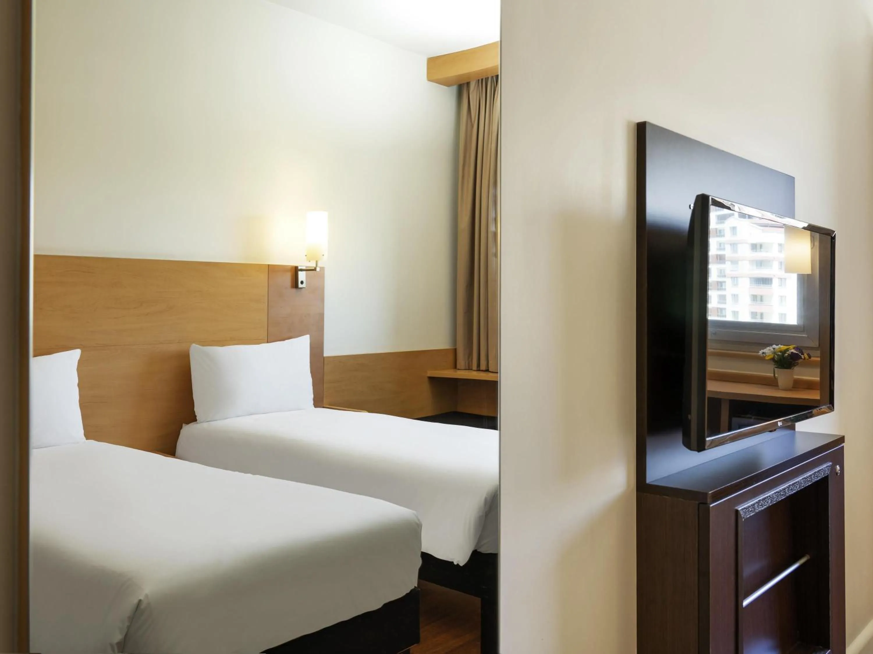 Bedroom, Bed in ibis Birmingham Centre New Street Station Hotel