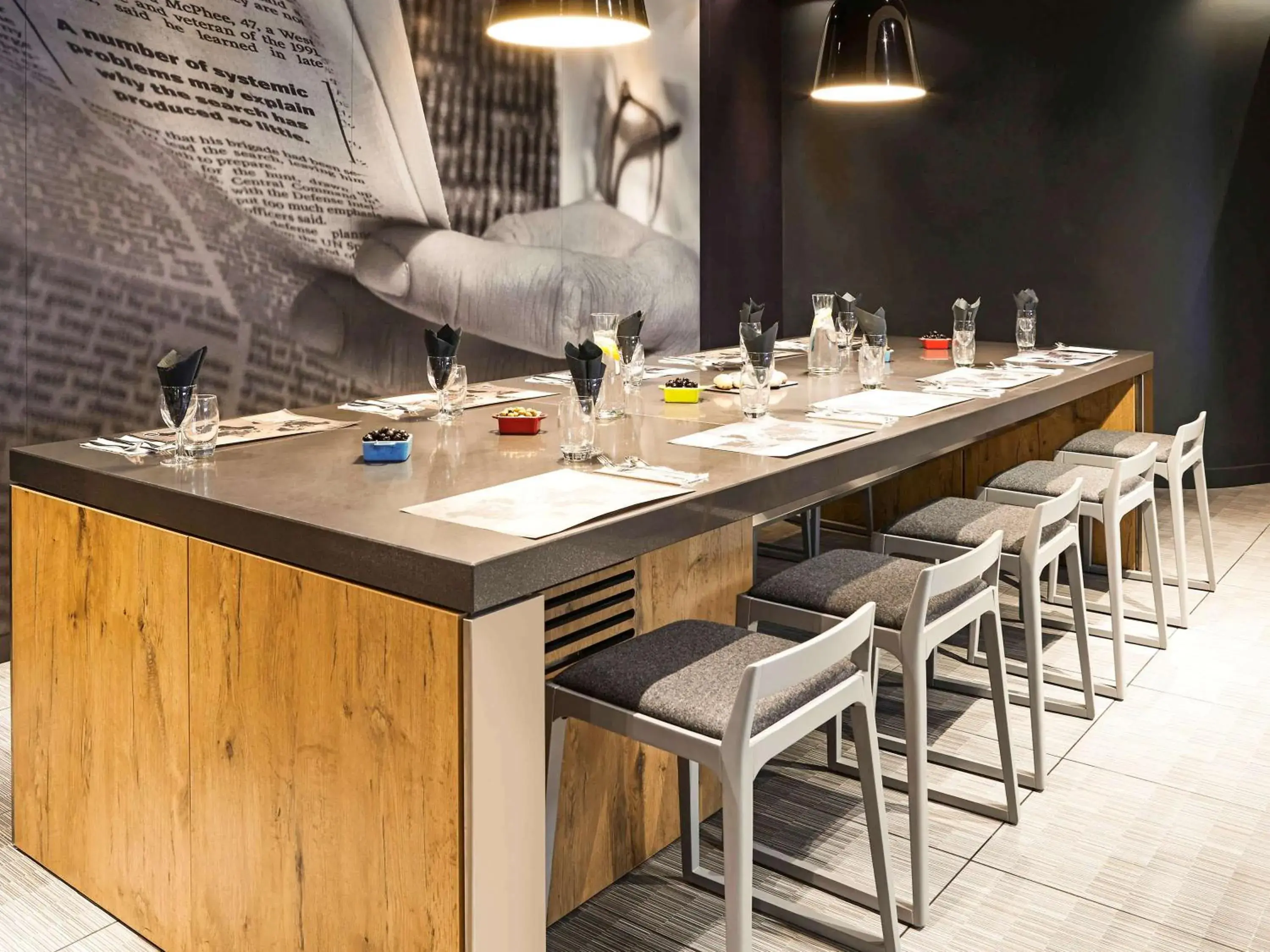 Lounge or bar in ibis Birmingham Centre New Street Station Hotel Lounge or bar in ibis Birmingham Centre New Street Station Hotel