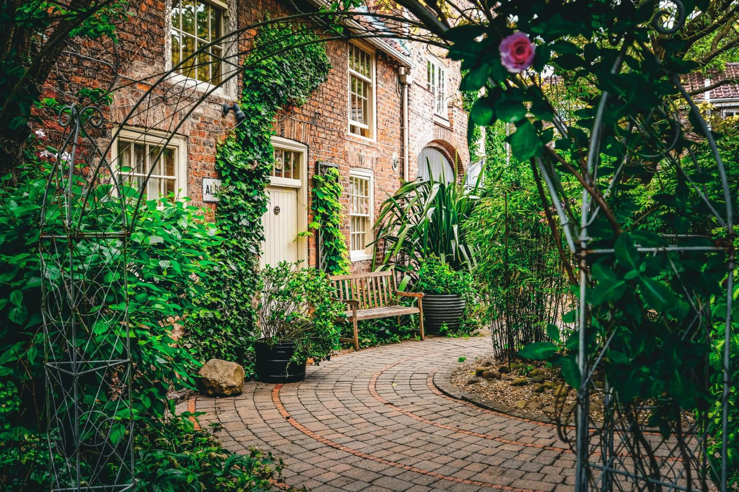 York Pavilion Hotel, Sure Hotel Collection by Best Western