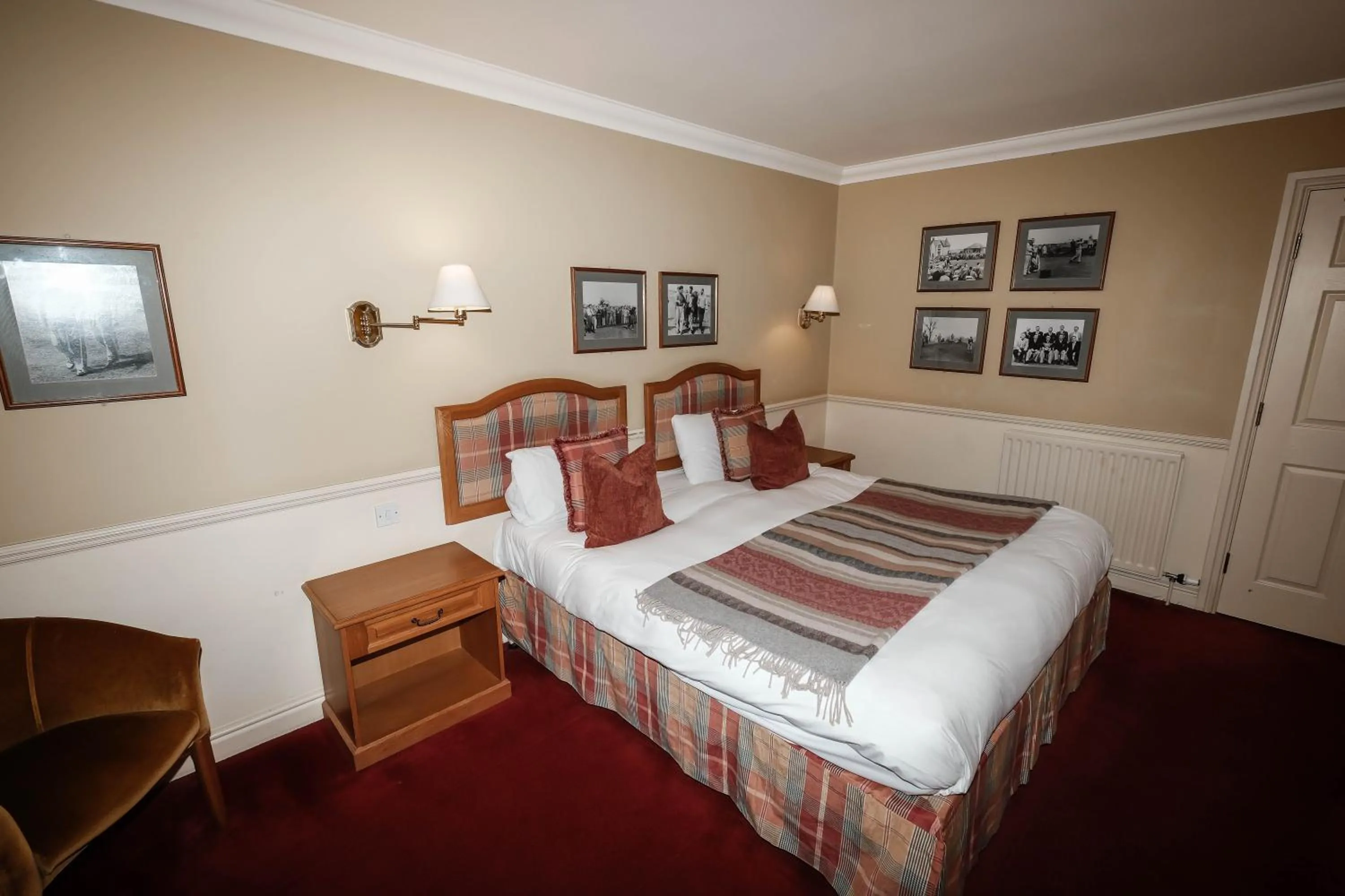 Bedroom, Bed in York Pavilion Hotel, Sure Hotel Collection by Best Western