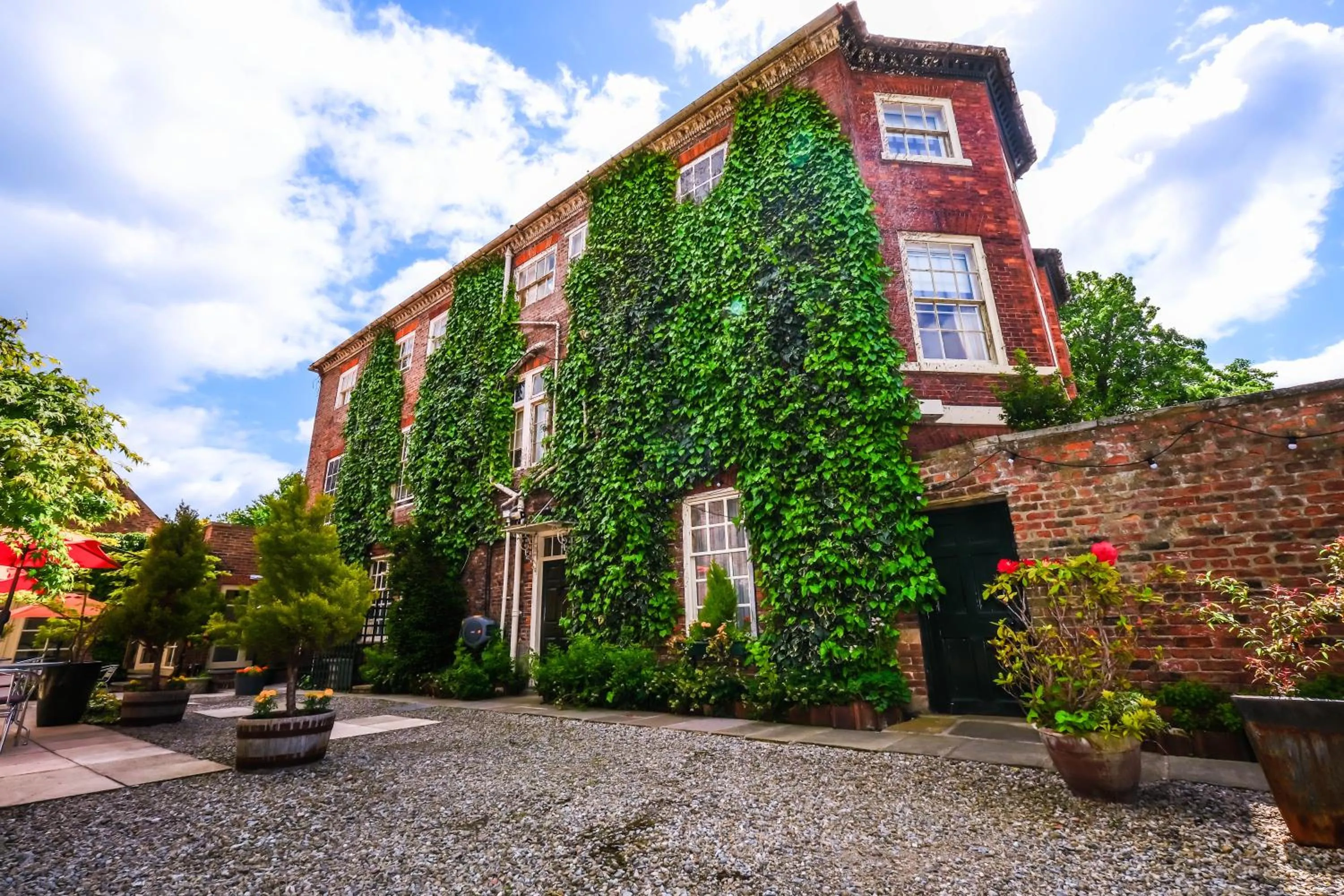 York Pavilion Hotel, Sure Hotel Collection by Best Western