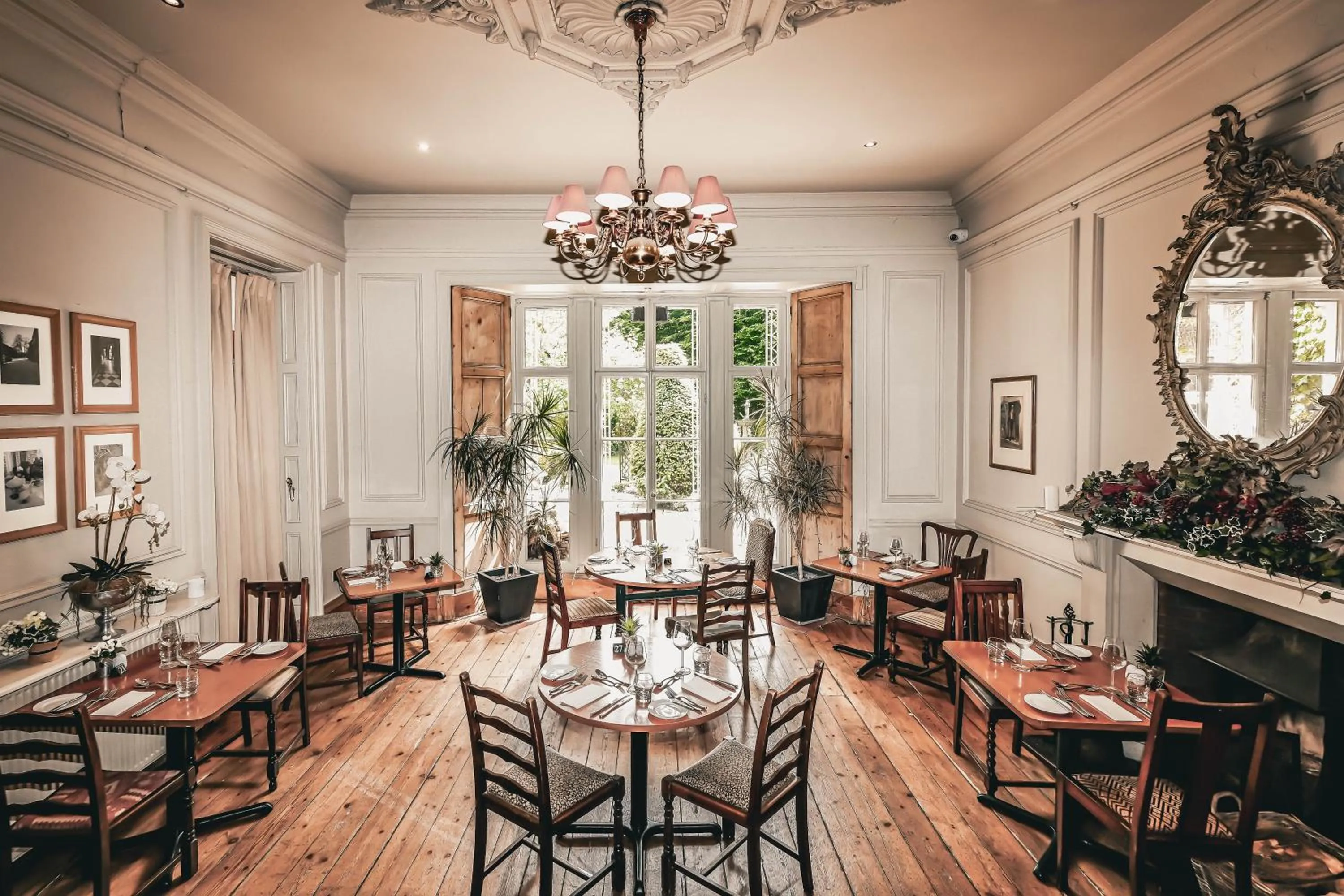 Restaurant/places to eat in York Pavilion Hotel, Sure Hotel Collection by Best Western