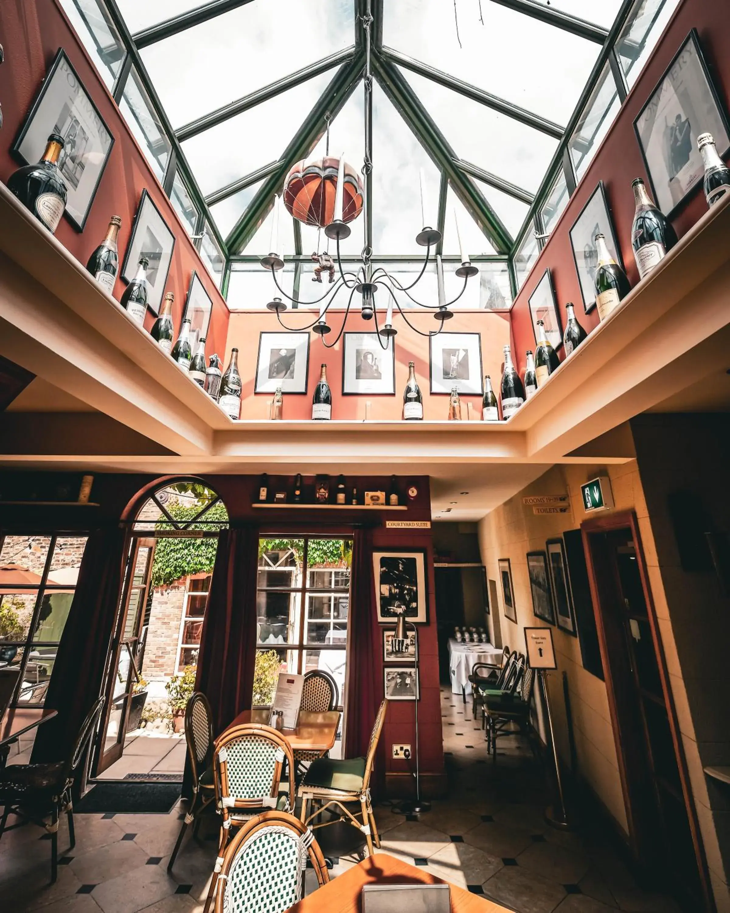 Lounge or bar in York Pavilion Hotel, Sure Hotel Collection by Best Western Lounge or bar in York Pavilion Hotel, Sure Hotel Collection by Best Western