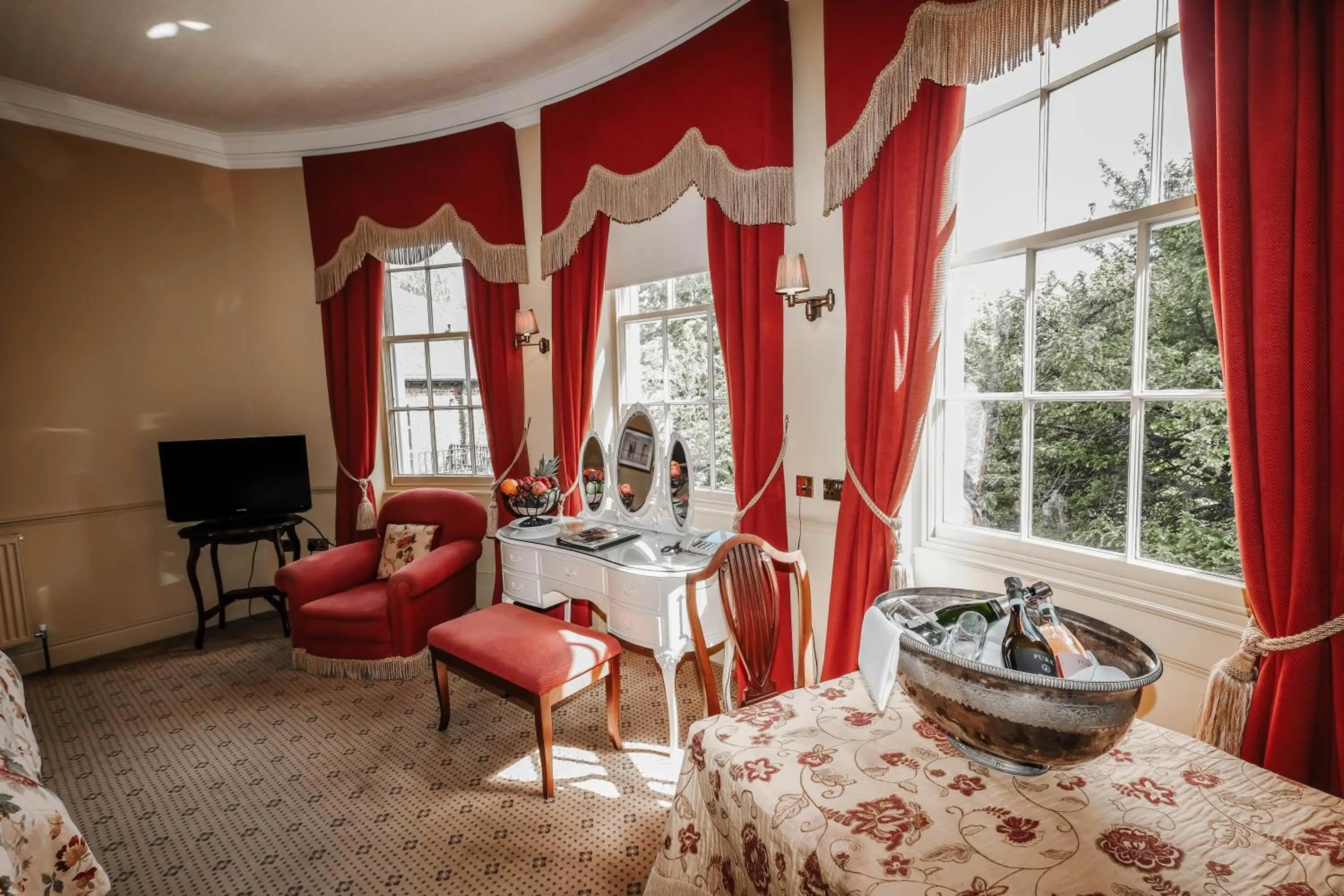 York Pavilion Hotel, Sure Hotel Collection by Best Western