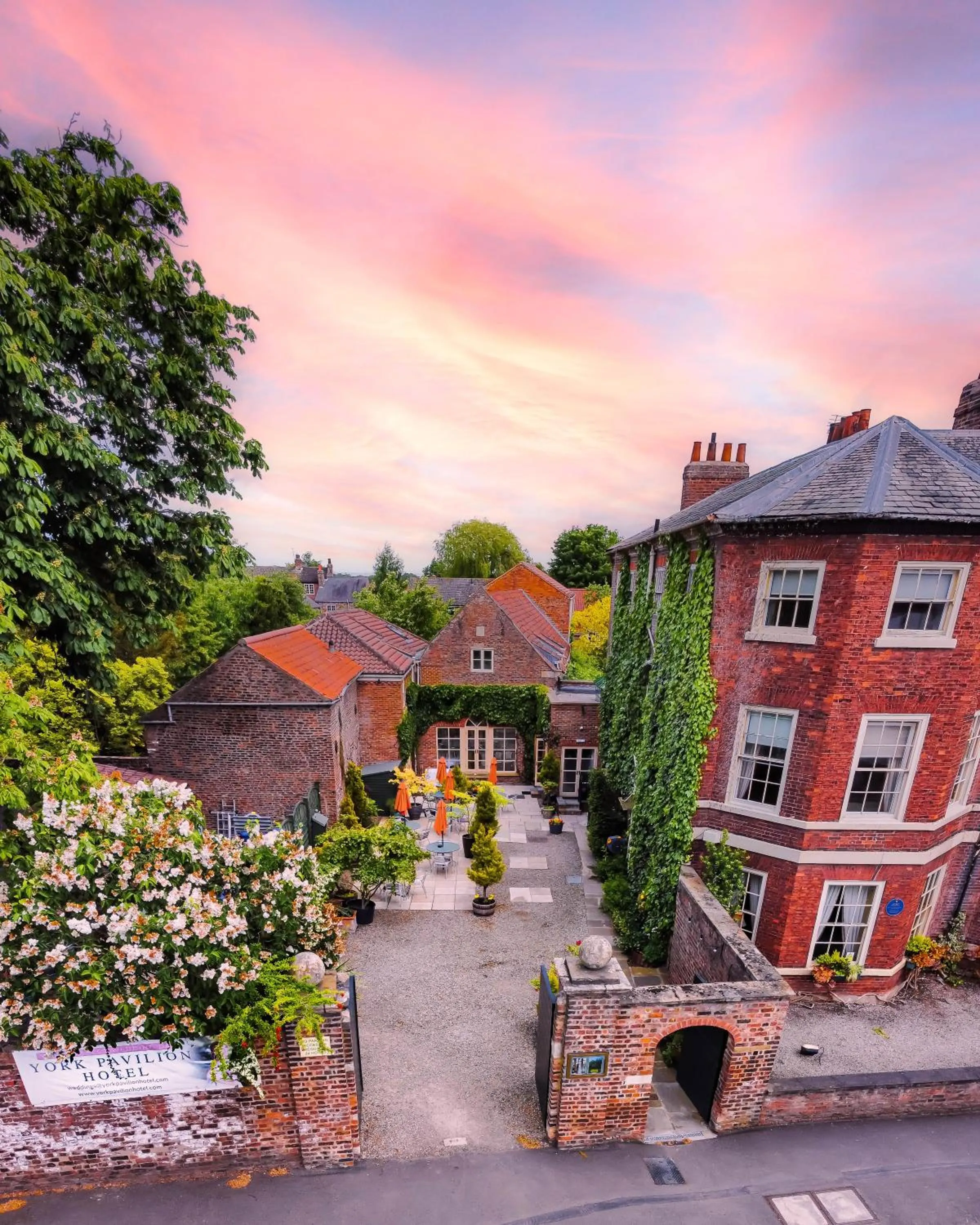 York Pavilion Hotel, Sure Hotel Collection by Best Western