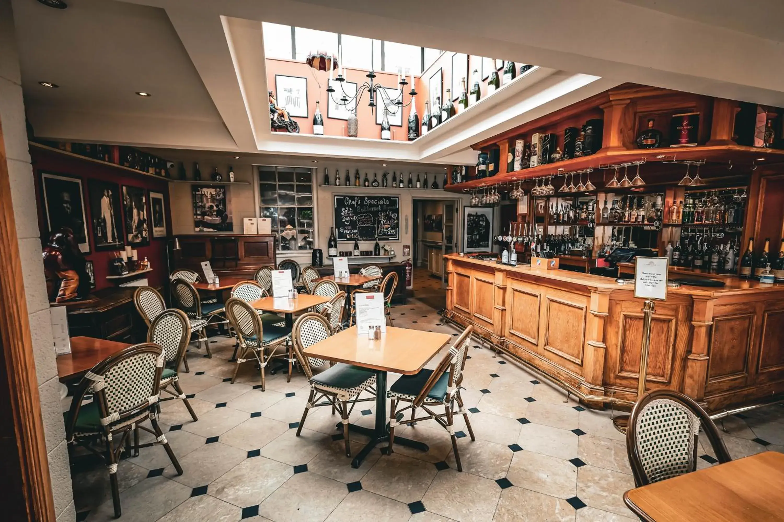 Lounge or bar in York Pavilion Hotel, Sure Hotel Collection by Best Western Lounge or bar in York Pavilion Hotel, Sure Hotel Collection by Best Western