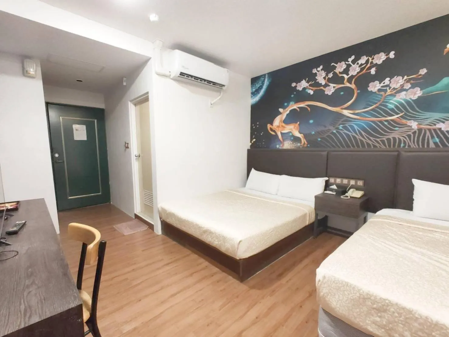 Photo of the whole room, Bed in Royal Business Hotel