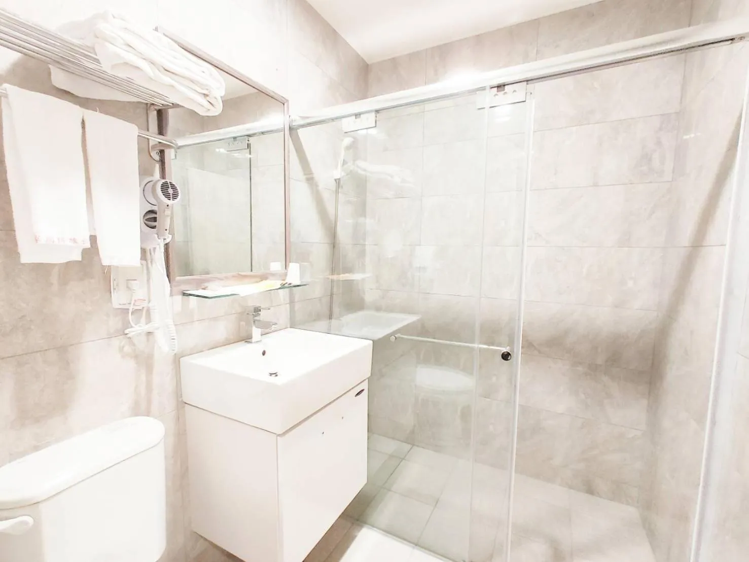 Shower in Royal Business Hotel