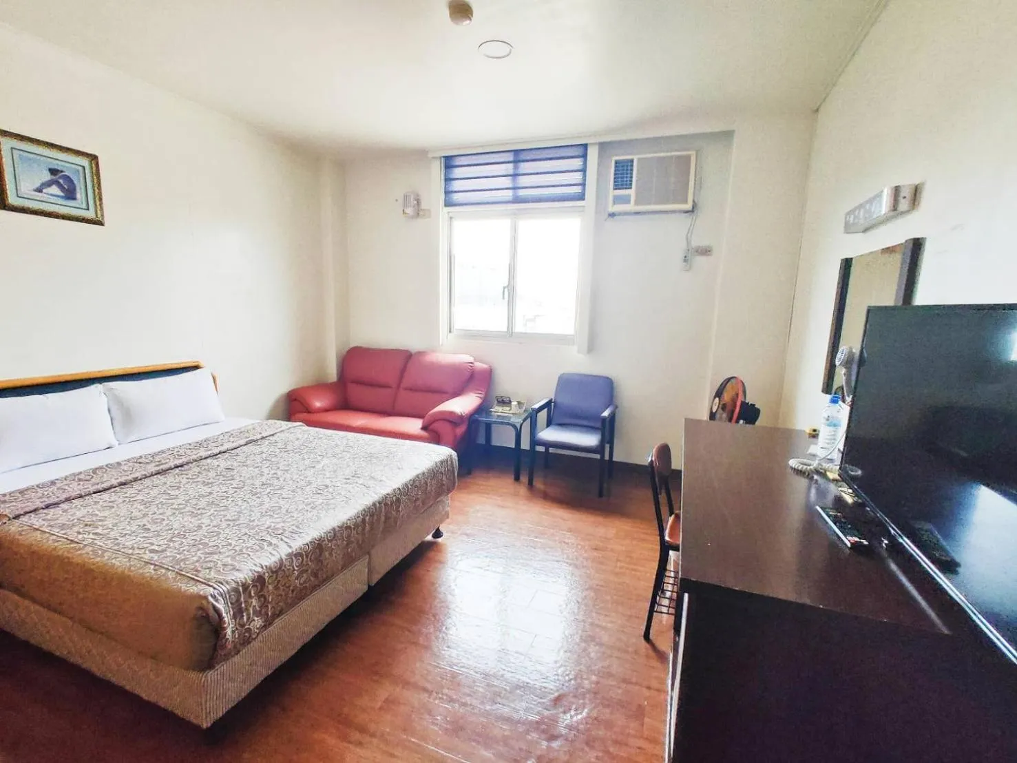 Photo of the whole room, Bed in Royal Business Hotel