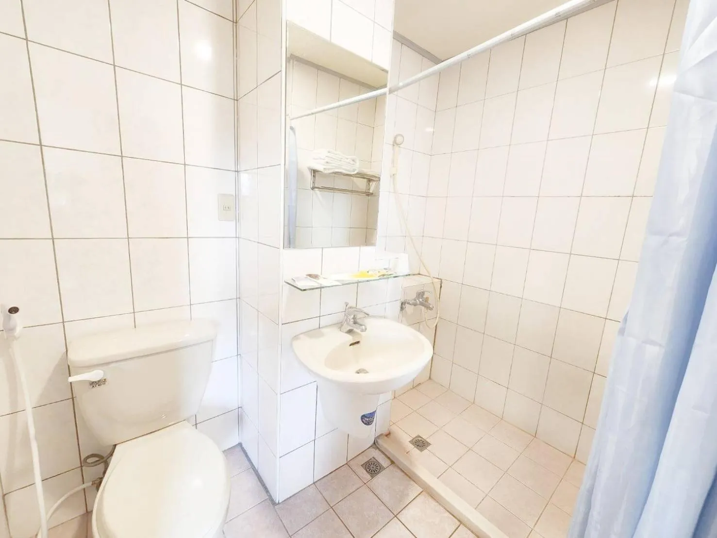 Shower in Royal Business Hotel