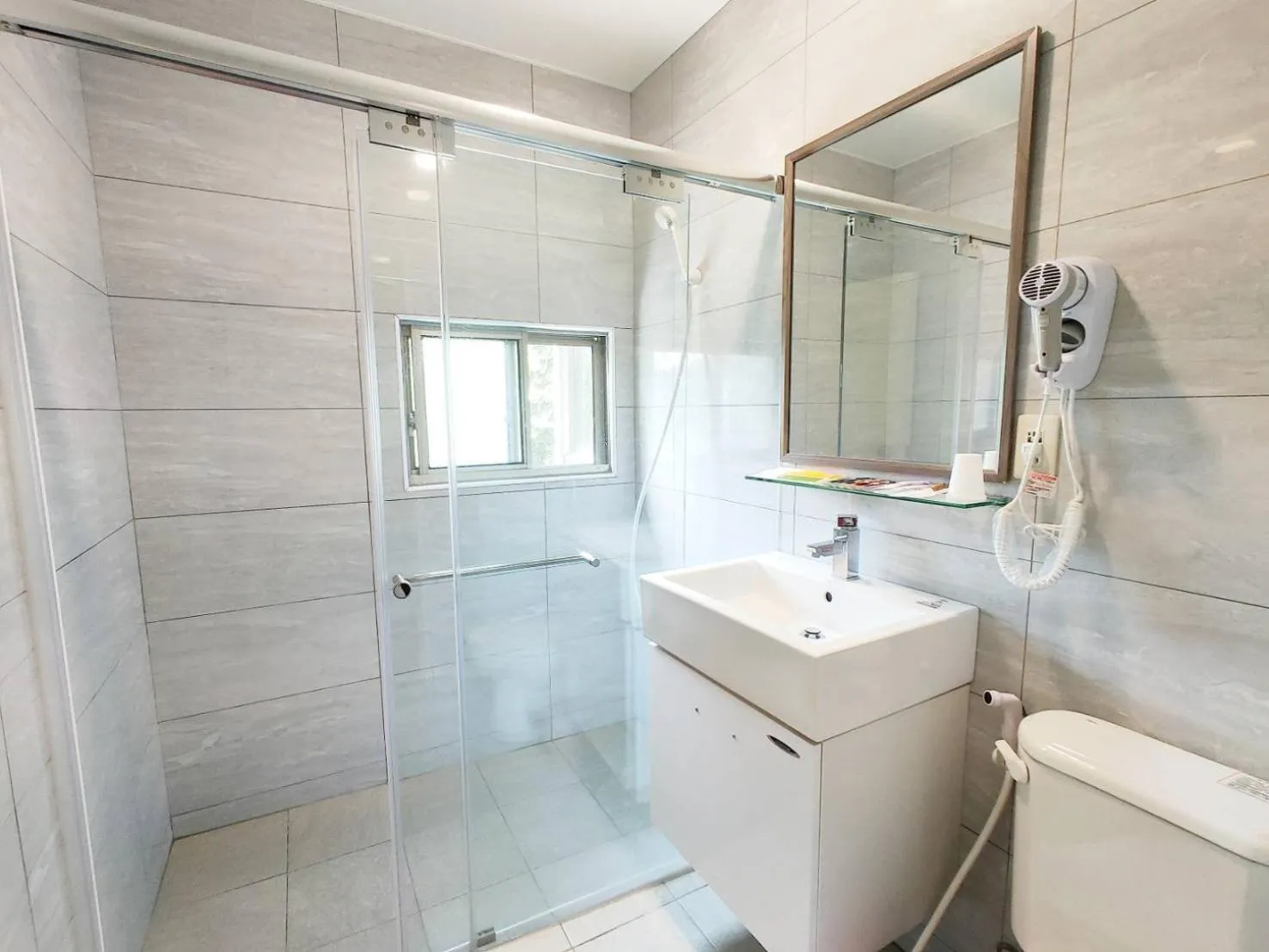 Shower in Royal Business Hotel