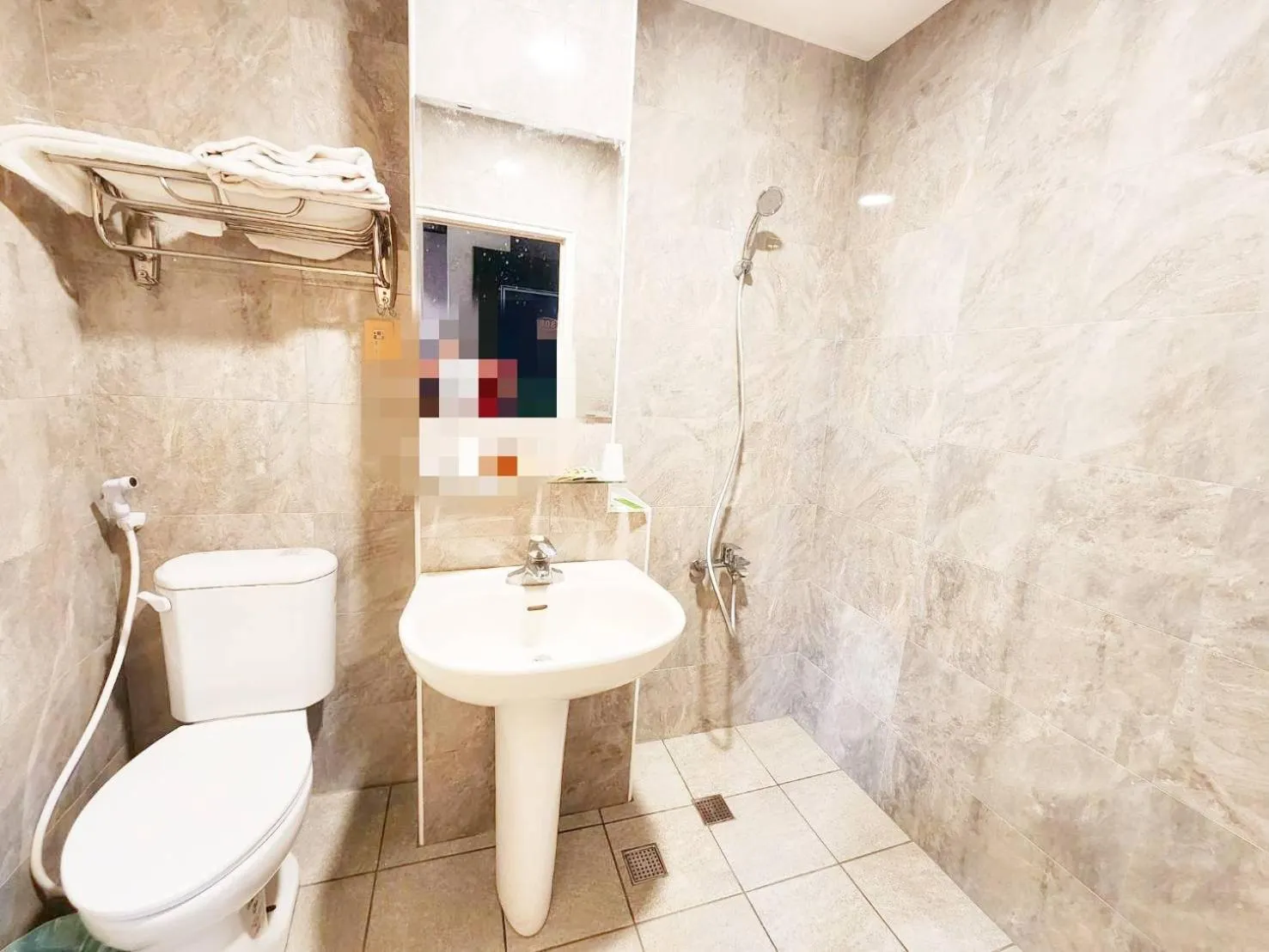 Shower in Royal Business Hotel