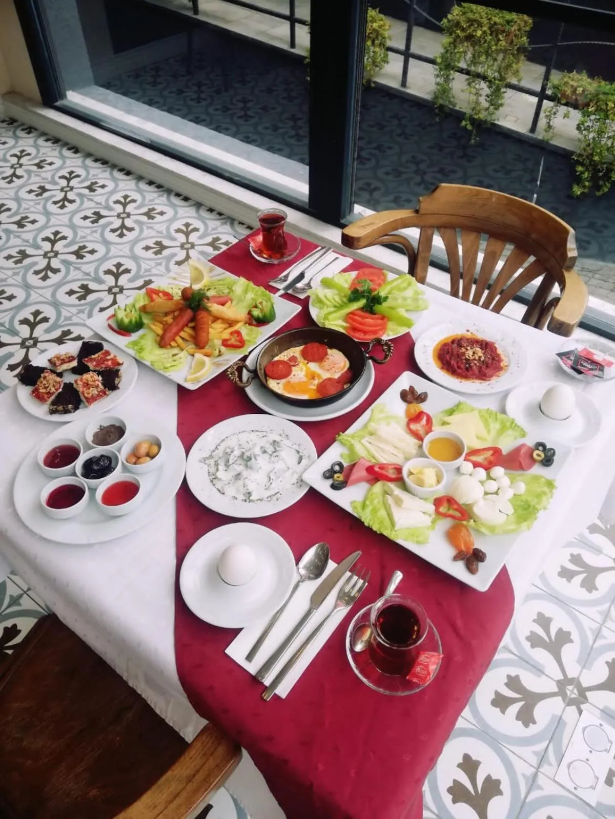 Food and drinks in Bakirkoy Tashan Business & Airport Hotel