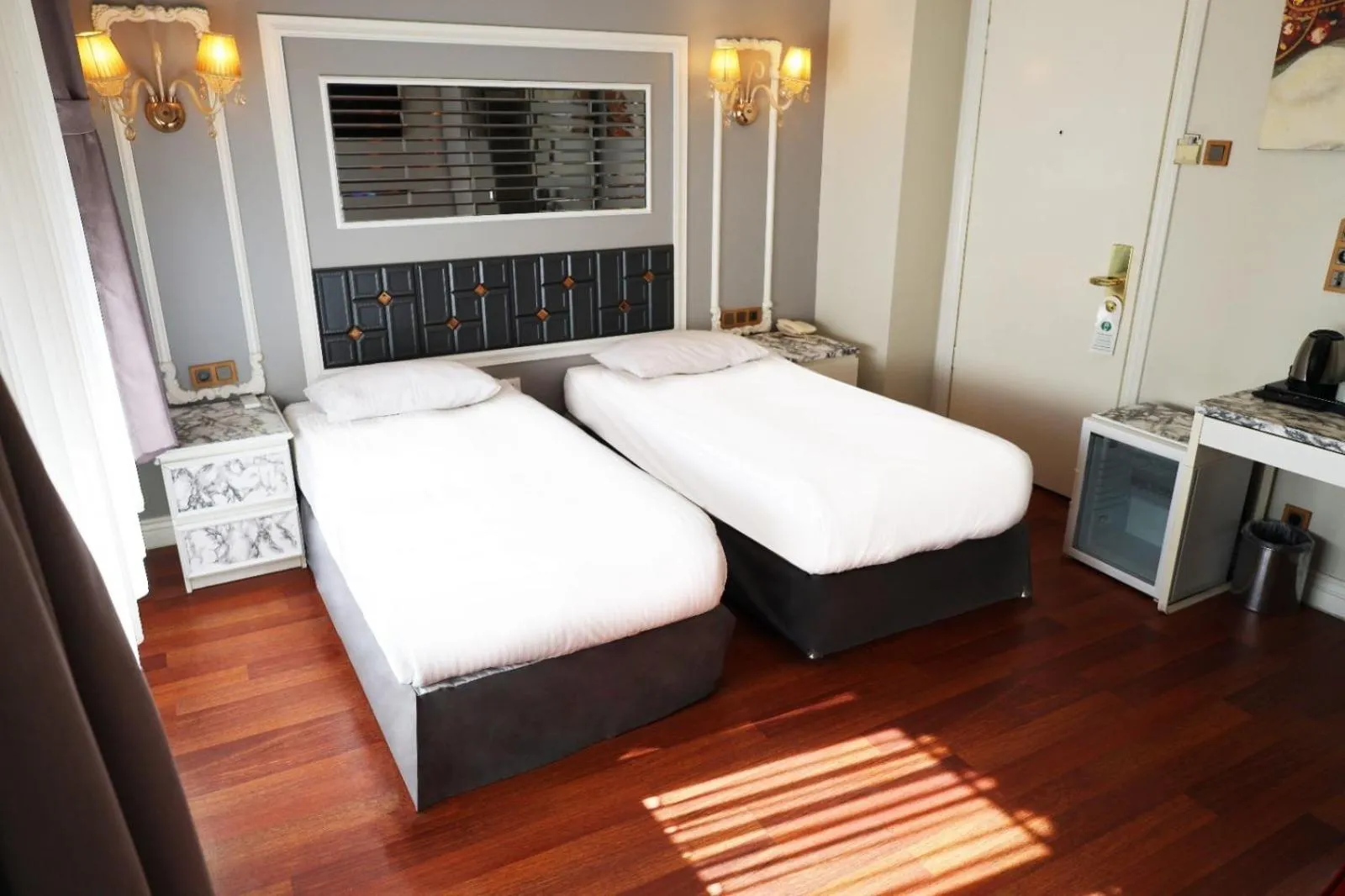 Photo of the whole room, Bed in Bakirkoy Tashan Business & Airport Hotel