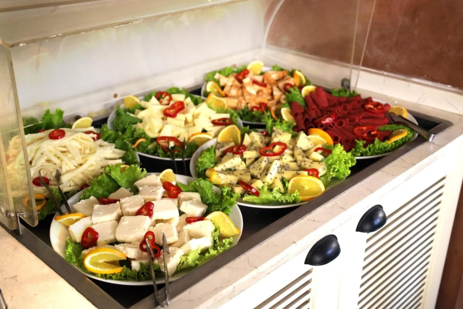 Buffet breakfast in Bakirkoy Tashan Business & Airport Hotel