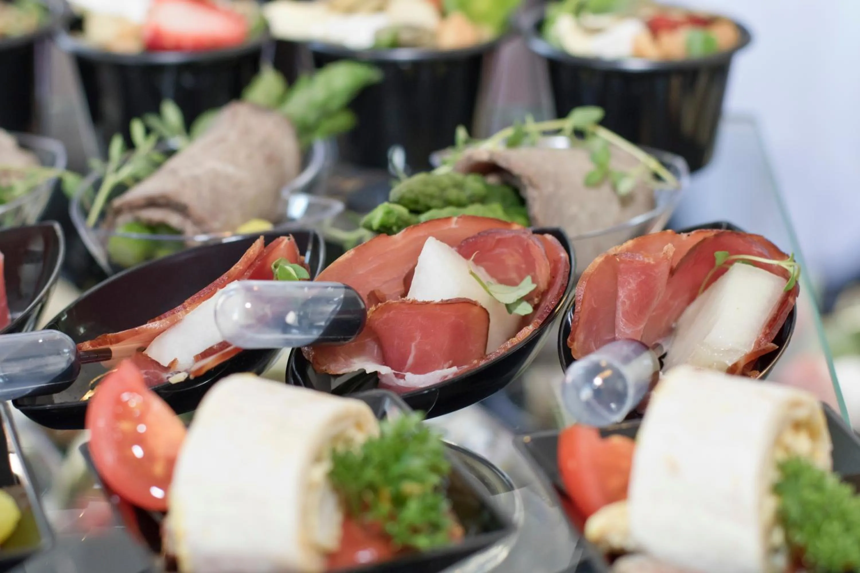 Food and drinks in RJ Hotel