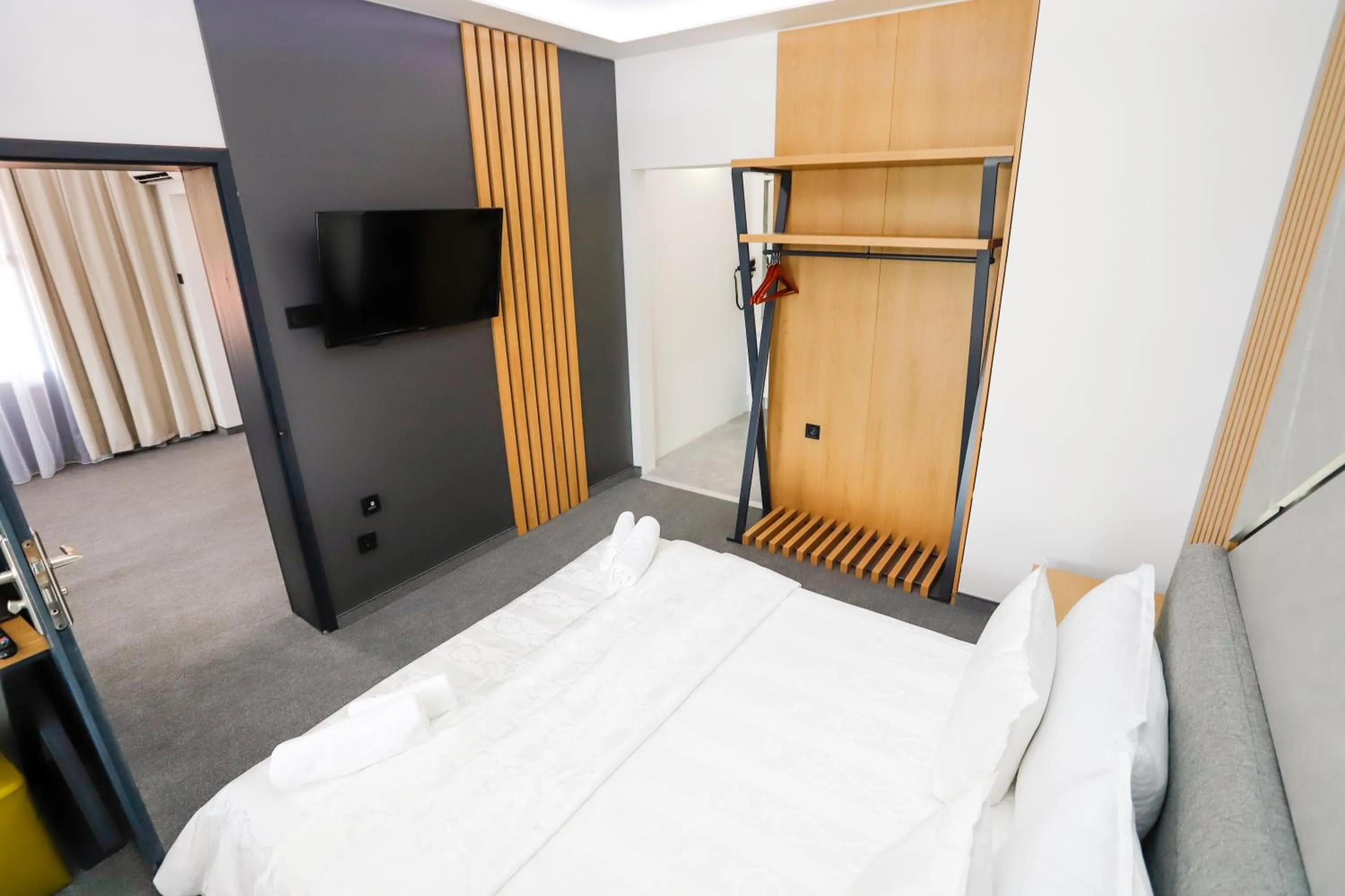 Communal lounge/ TV room, Bed in Glavatarski Han