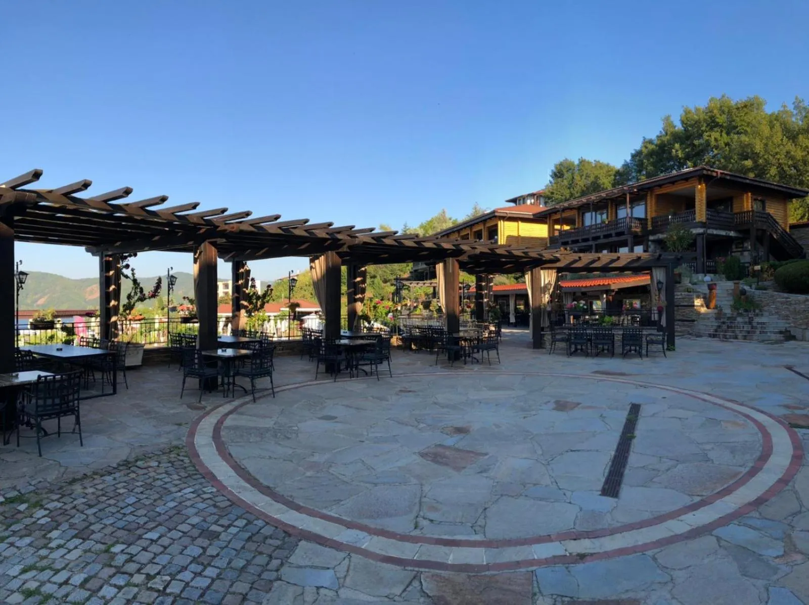 Property building in Glavatarski Han