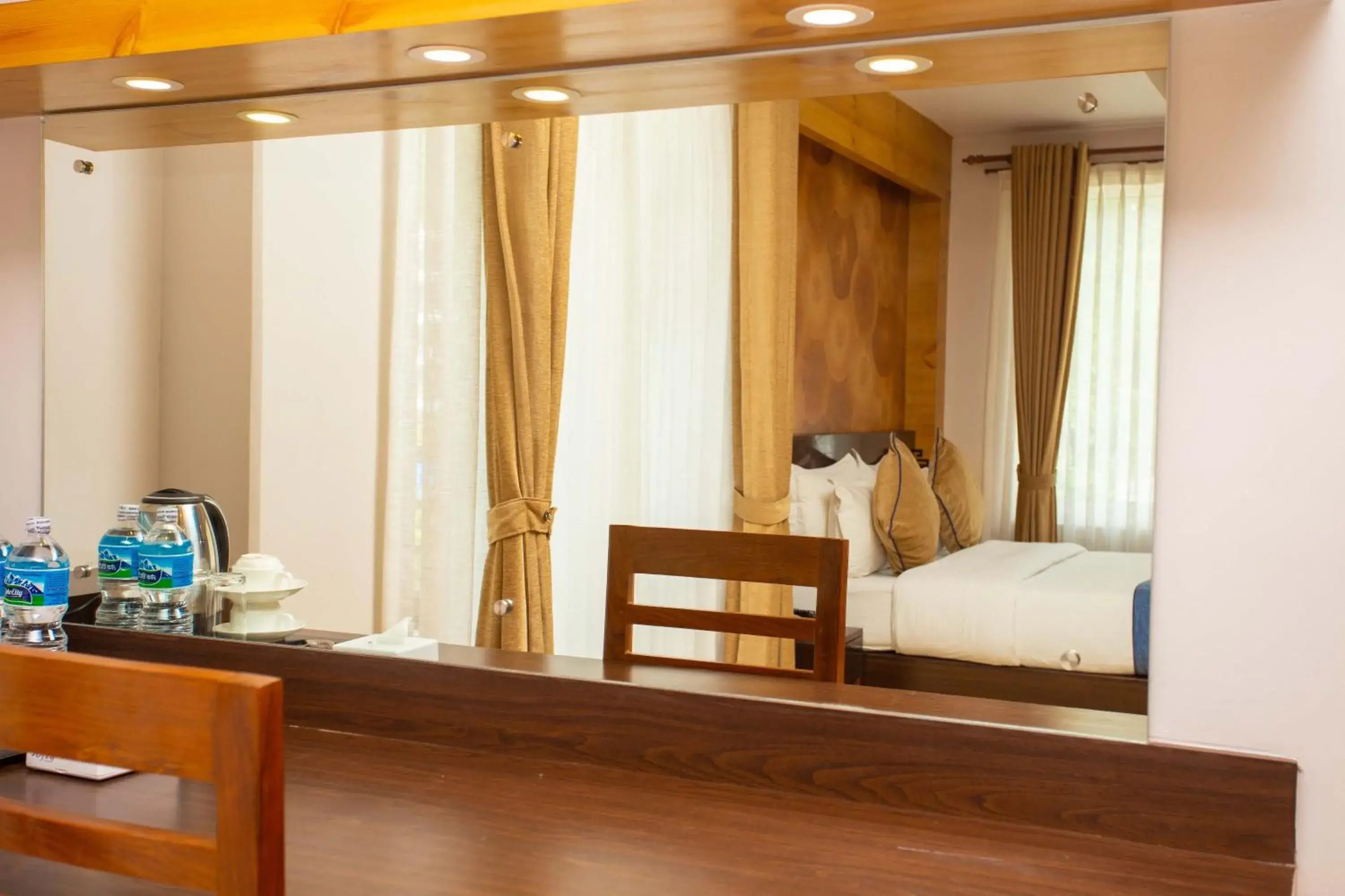 Bedroom in Hotel Lake Paradise Bedroom in Hotel Lake Paradise