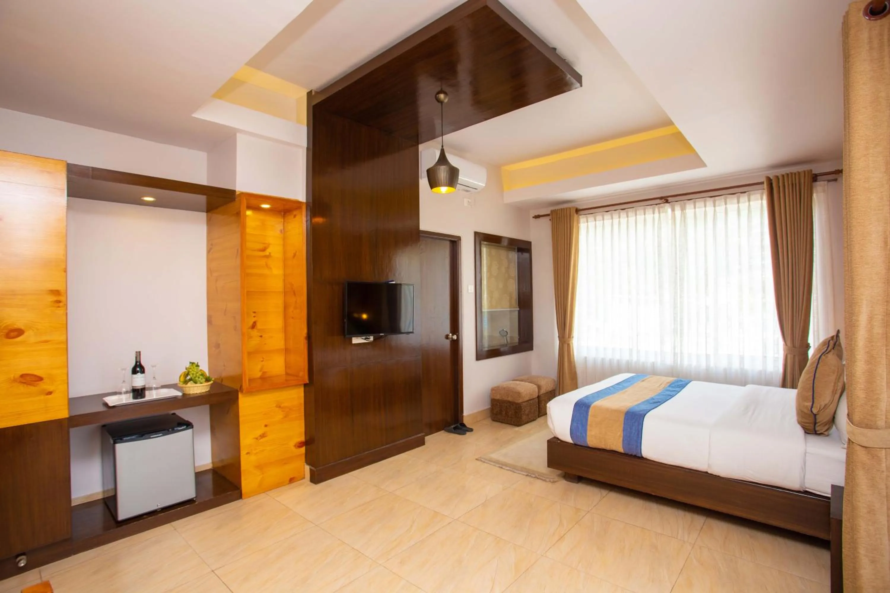 Photo of the whole room in Hotel Lake Paradise