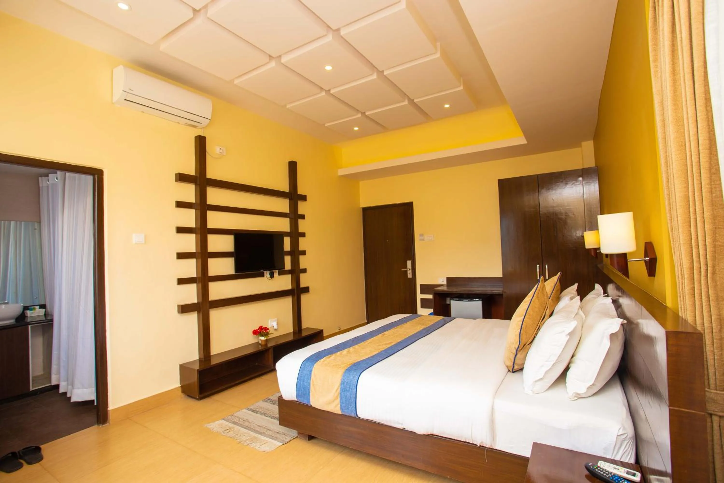 Photo of the whole room in Hotel Lake Paradise