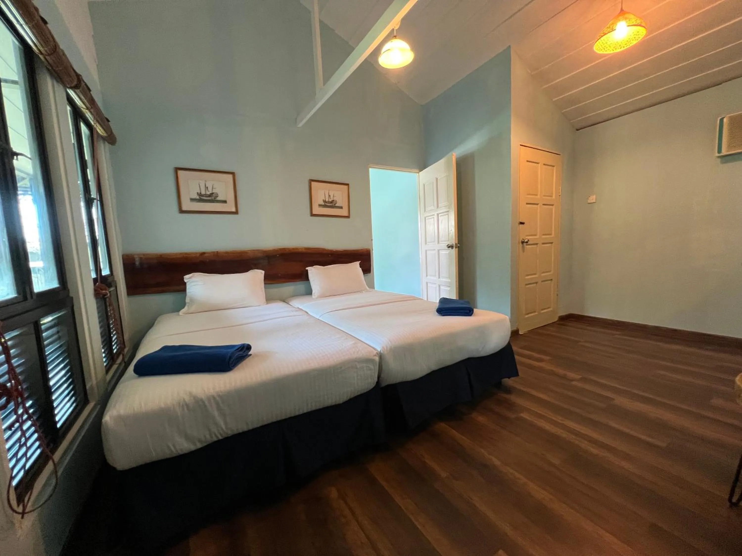 Bed in 1511 Coconut Grove