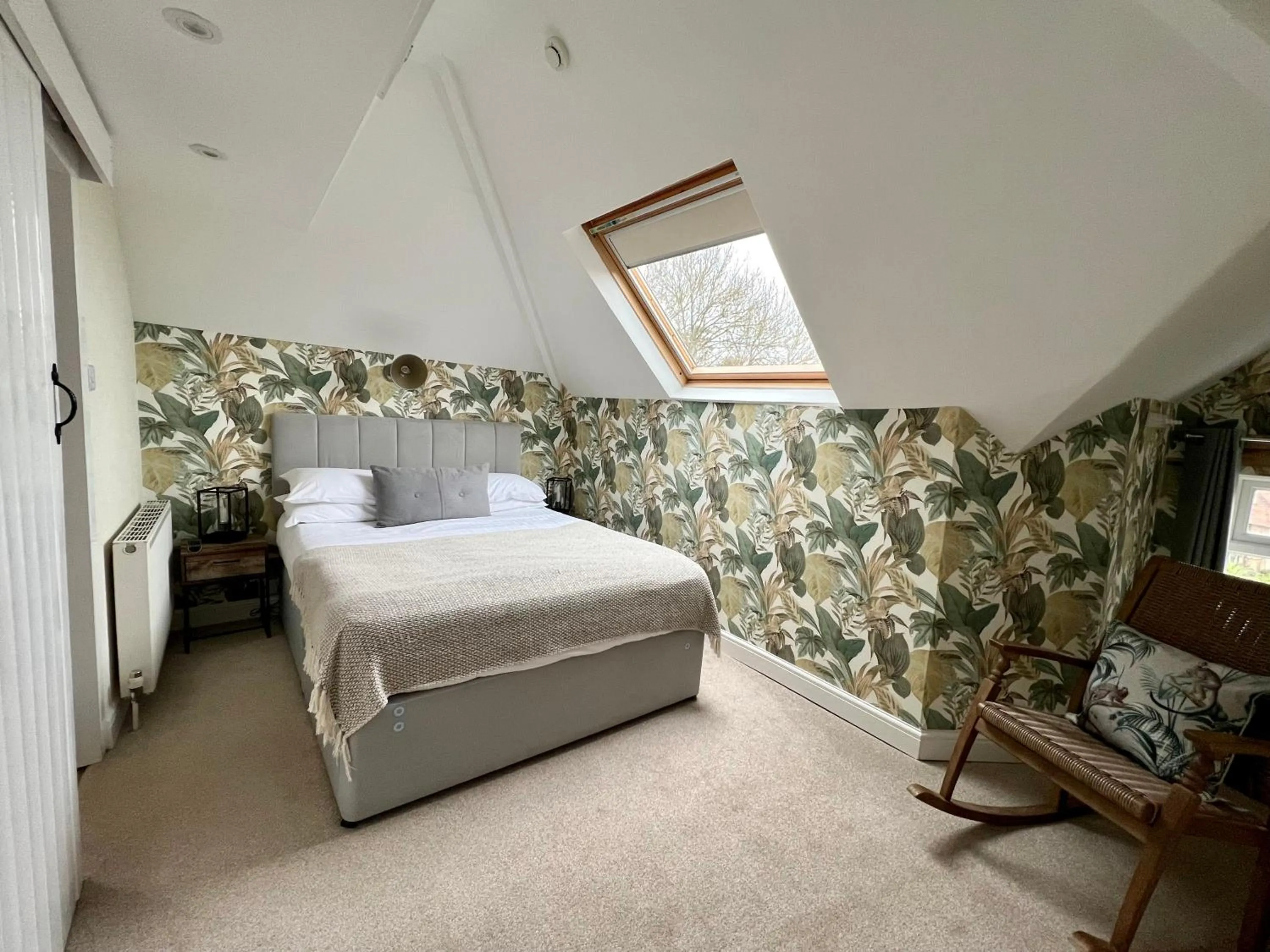 Bedroom, Bed in The Charterhouse