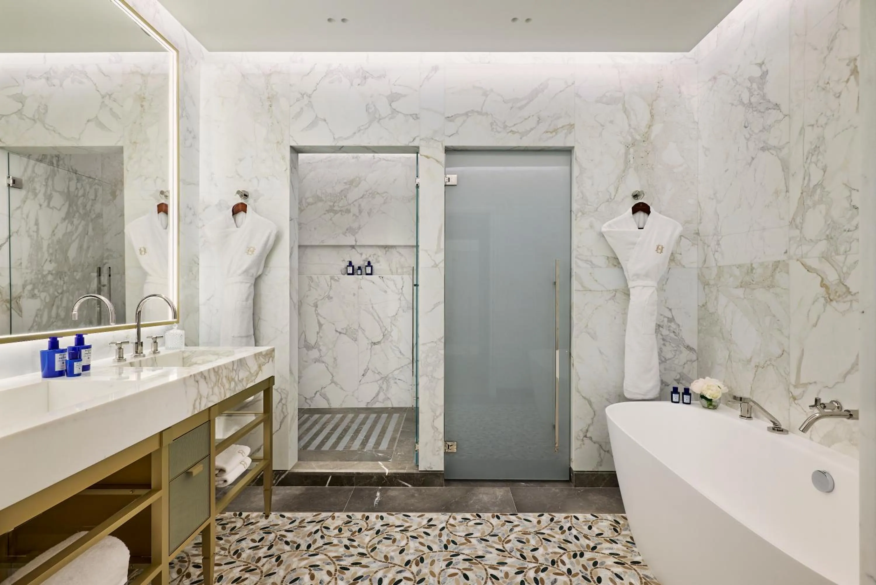 Bathroom in Hôtel Hermitage Monte-Carlo