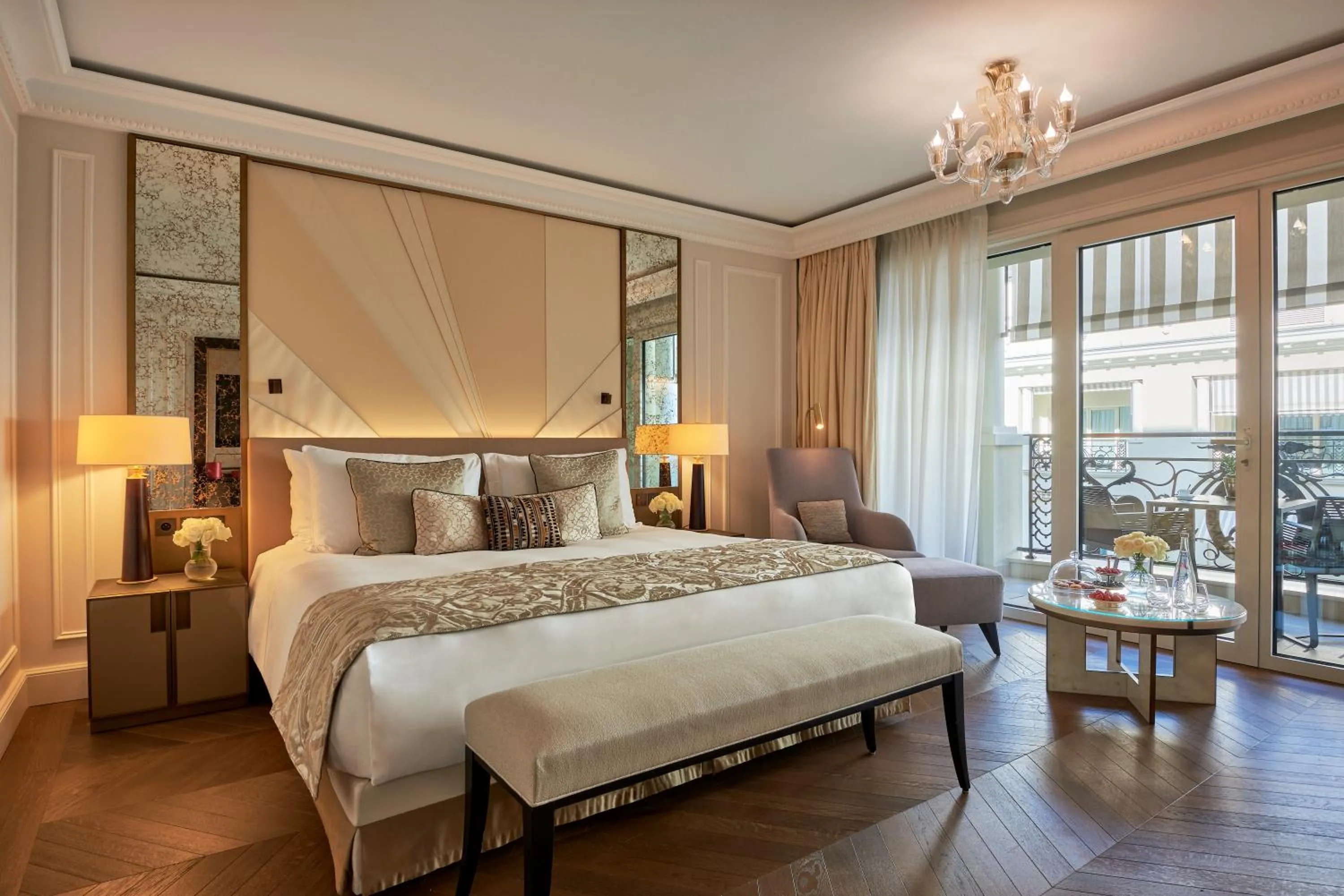 Bedroom, Bed in Hôtel de Paris Monte-Carlo