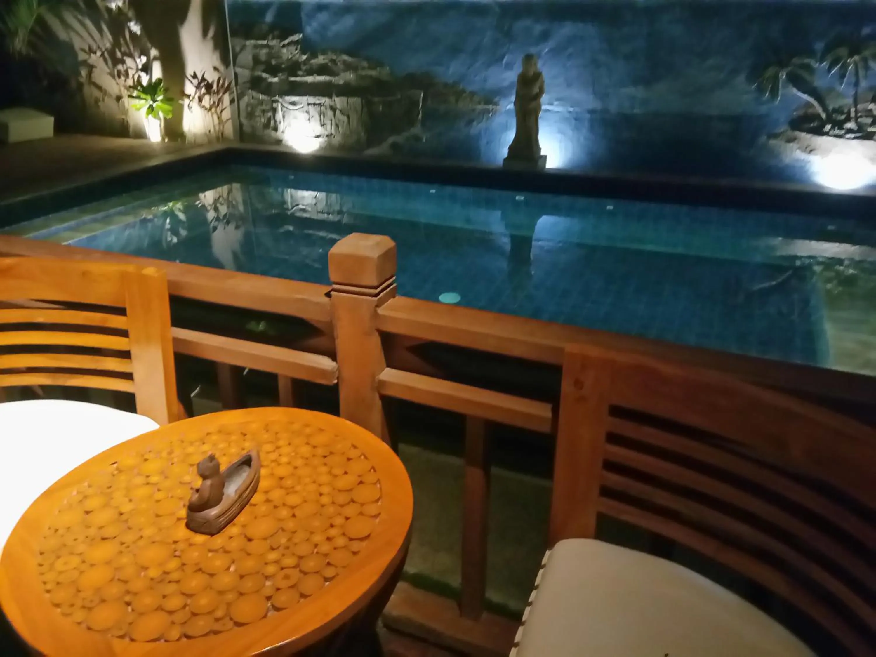 Pool view in Radiance Sunset Villas Lembongan