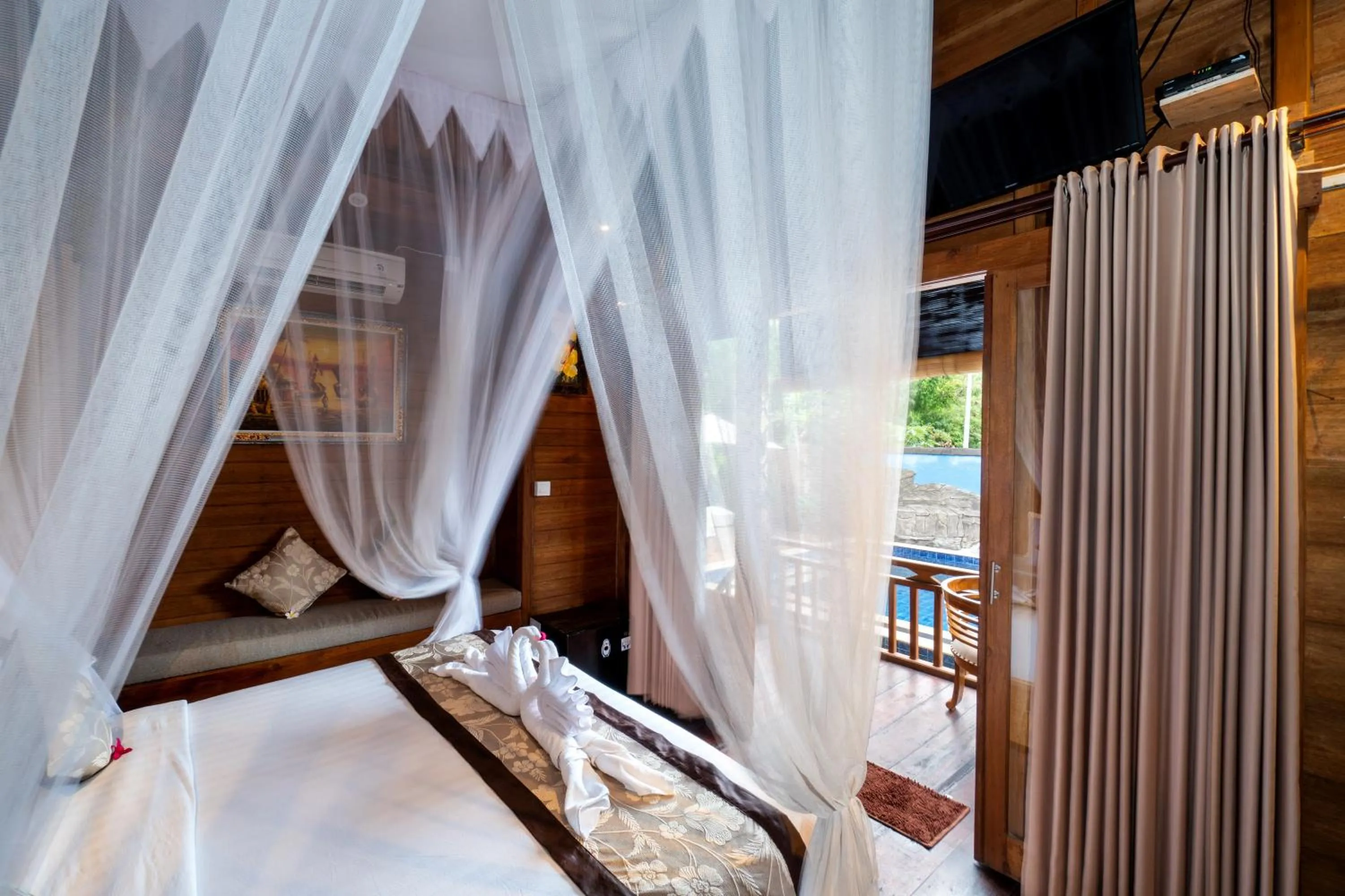 Bedroom, Bed in Radiance Sunset Villas Lembongan