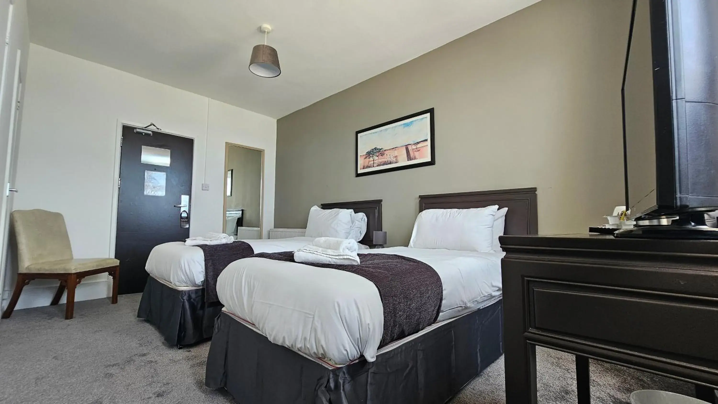 Standard Twin Room in The Strand Hotel Standard Twin Room in The Strand Hotel