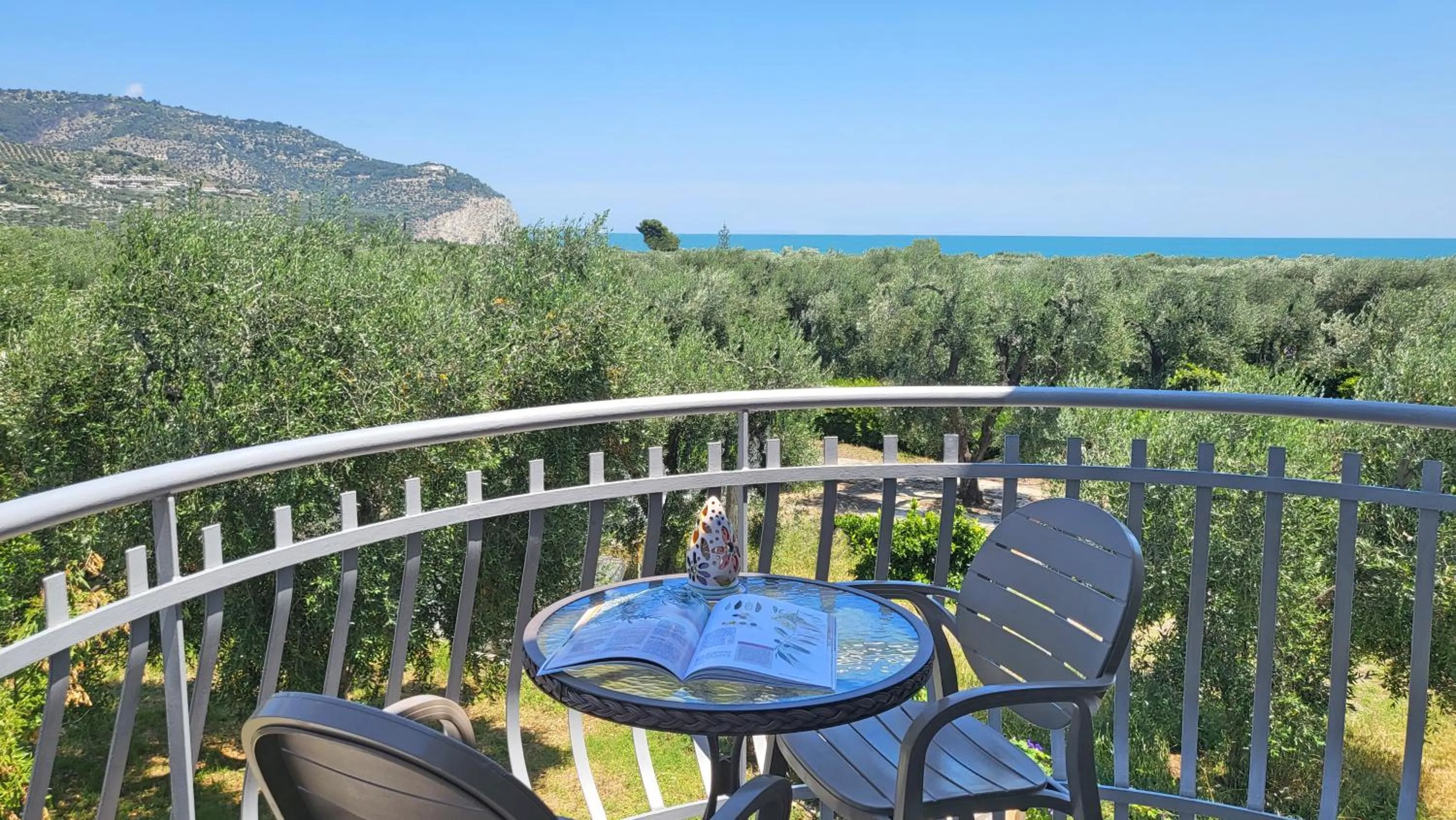 Natural landscape in Hotel Residence Torre Del Porto