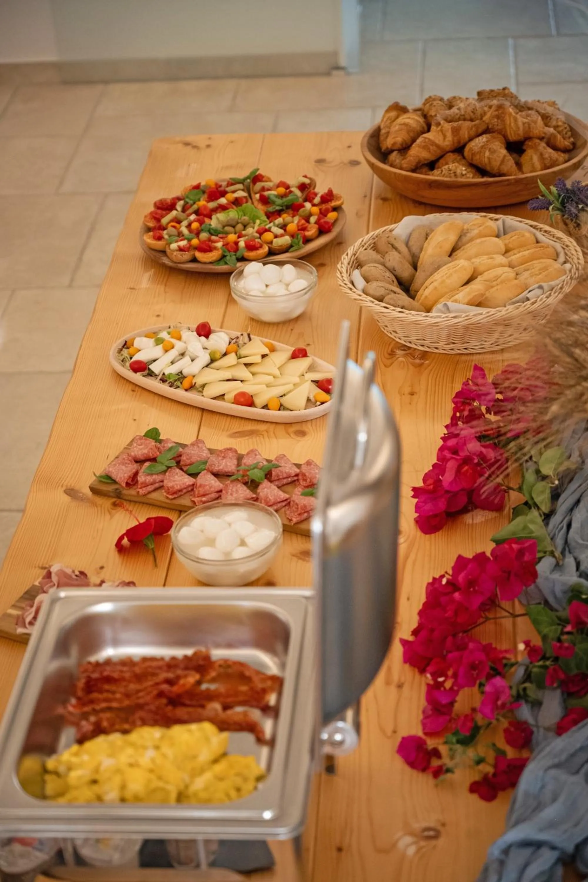 Breakfast in Hotel Residence Torre Del Porto