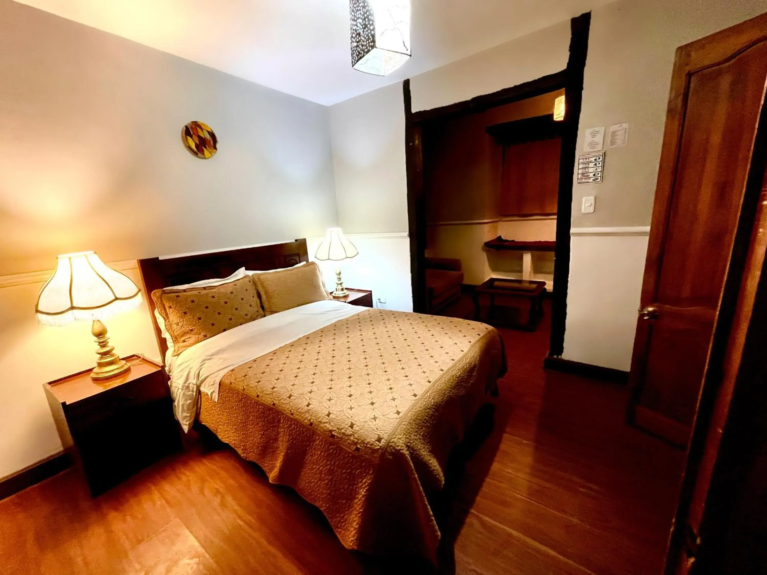 Standard Double Room in Hotel Cantuña Standard Double Room in Hotel Cantuña