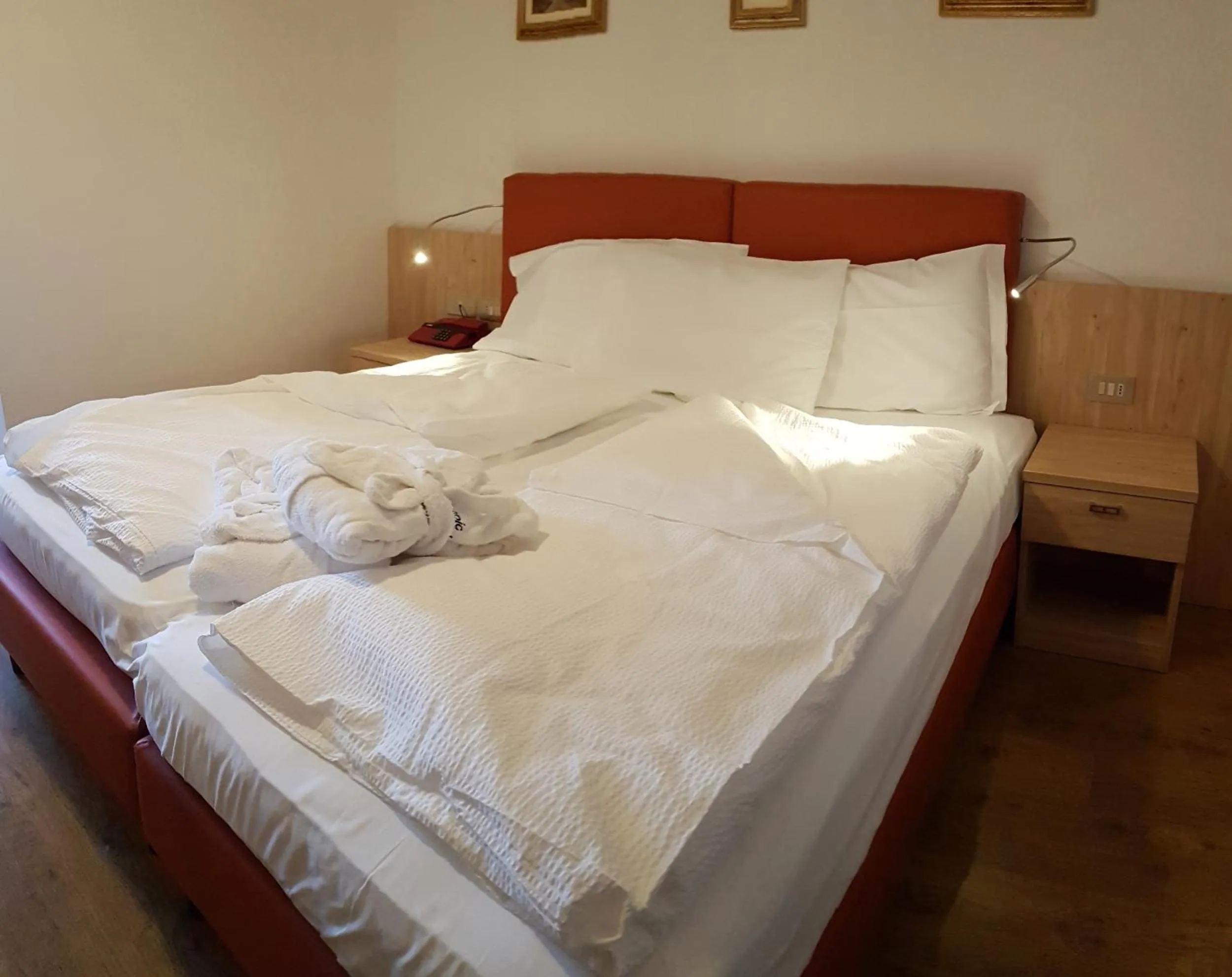 Bed in Hotel Olimpic