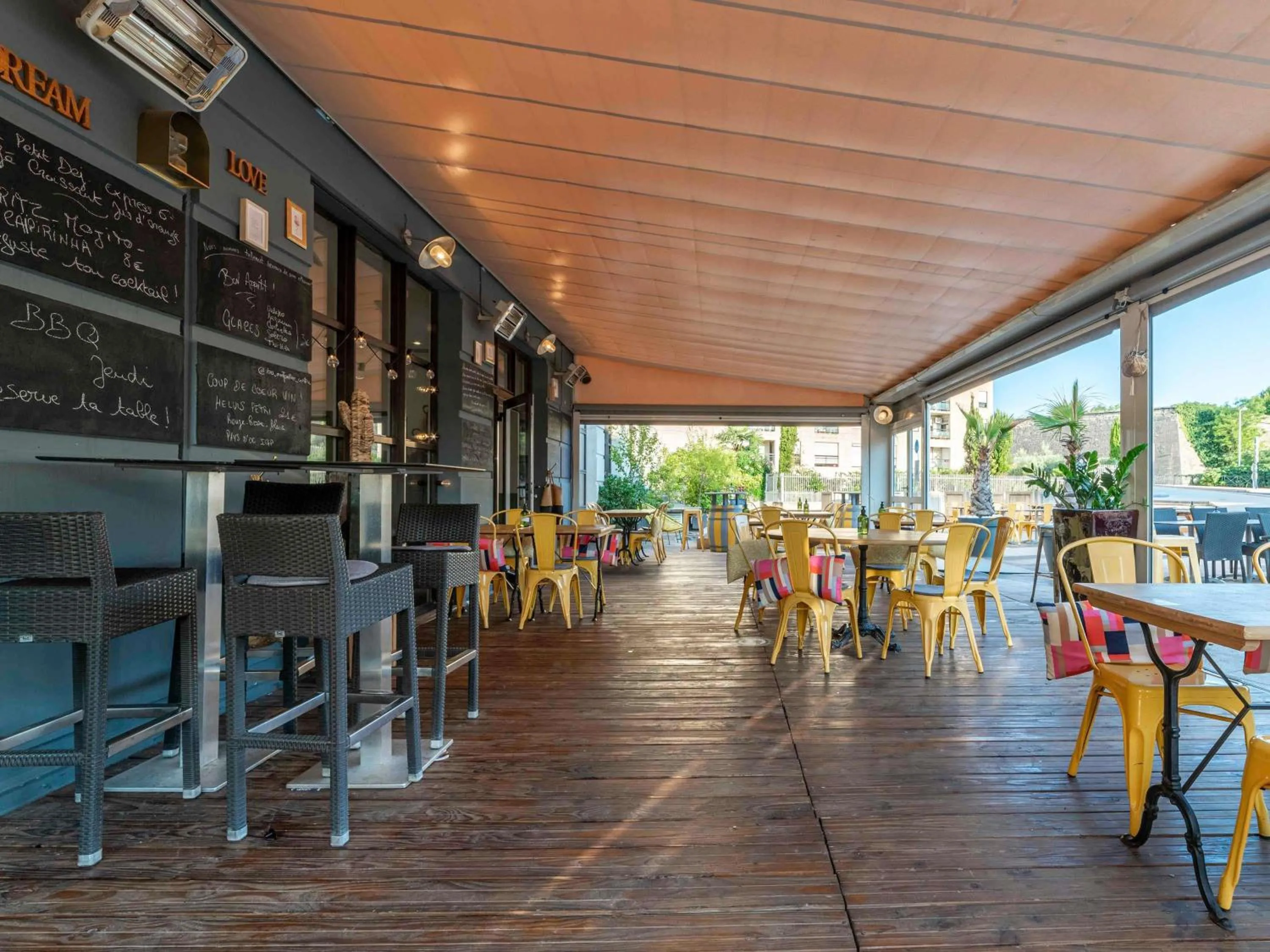 Lounge or bar in ibis Montpellier Centre Polygone