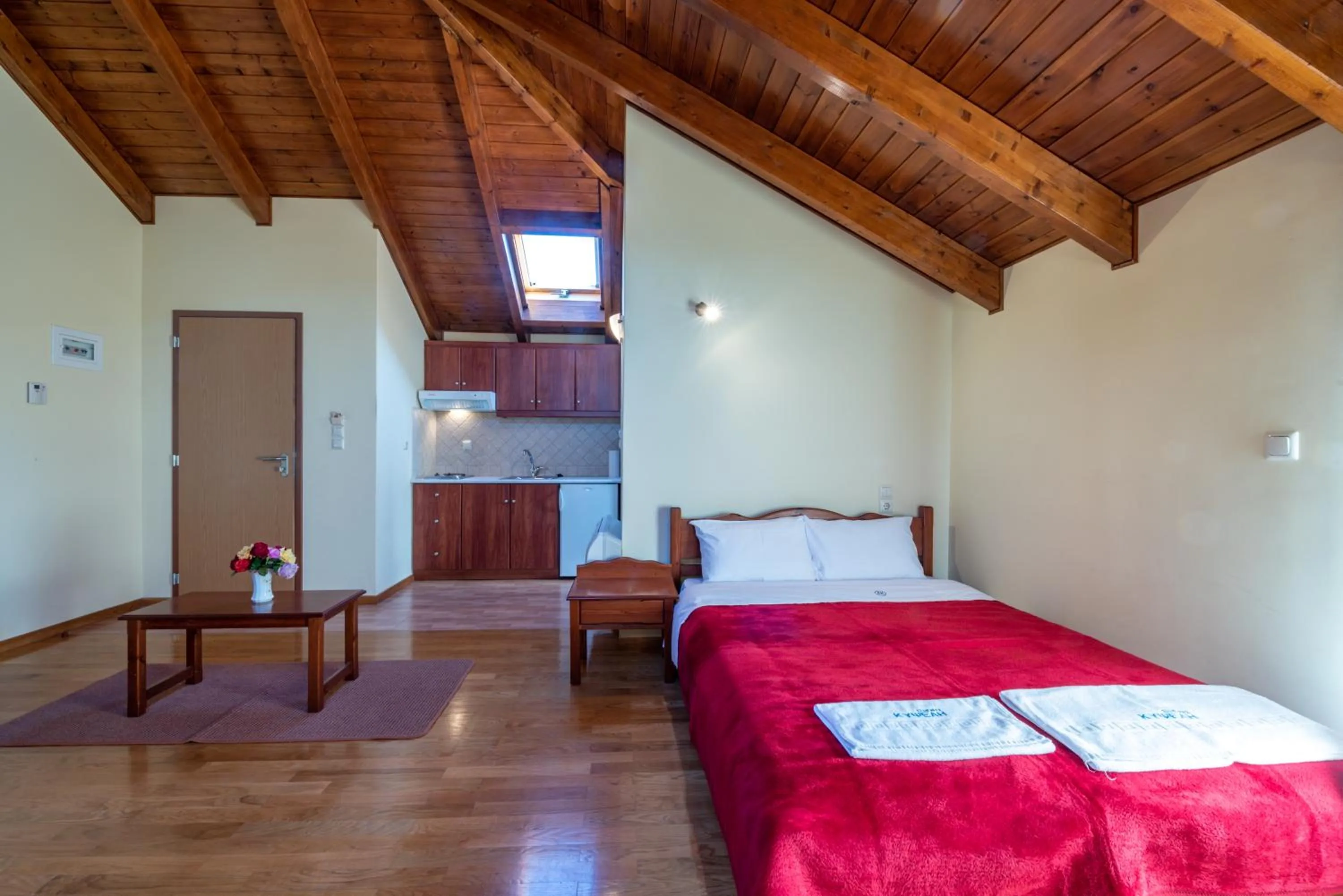 Bed in Xenonas Kypseli