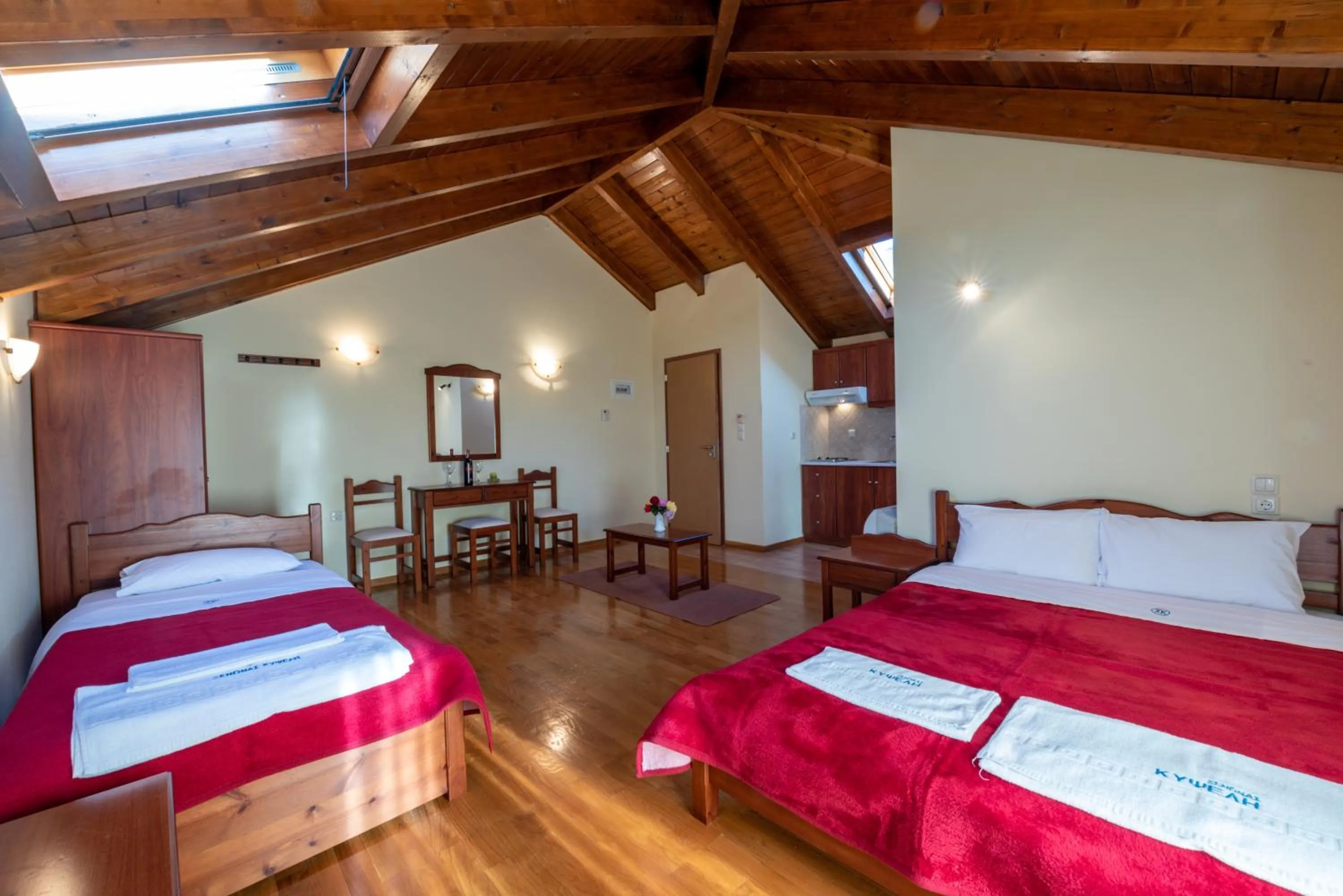 Bed in Xenonas Kypseli