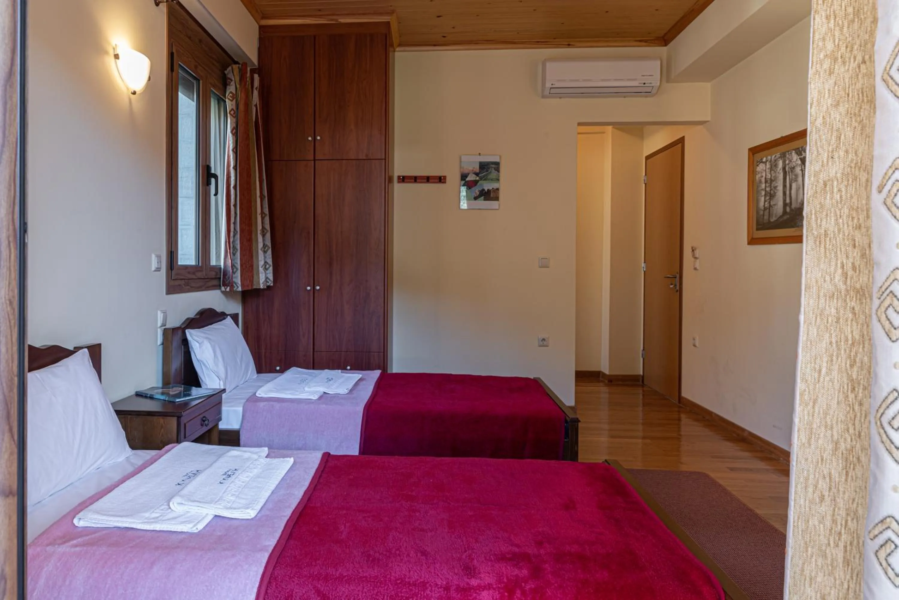 Bedroom, Bed in Xenonas Kypseli