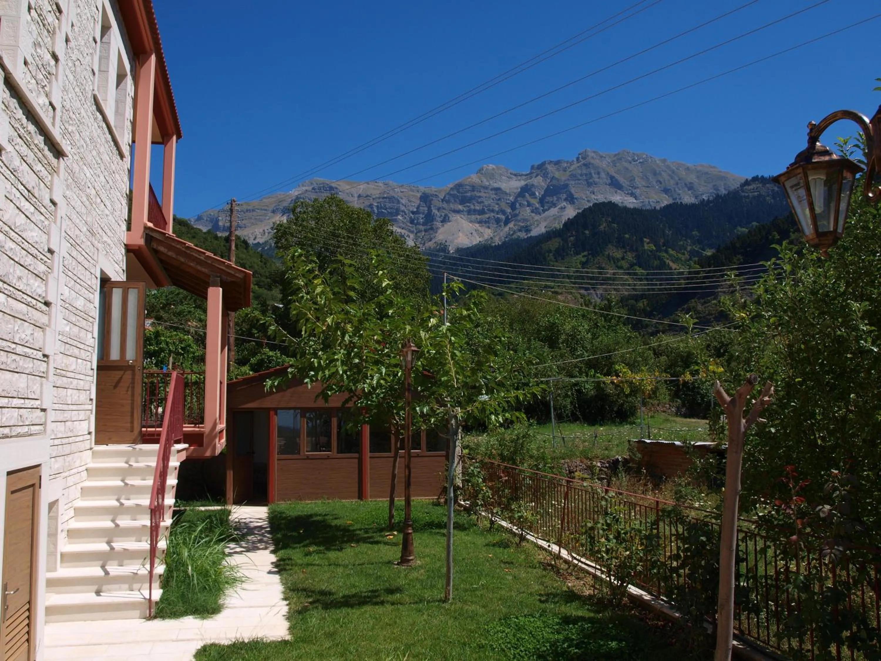 Mountain view in Xenonas Kypseli