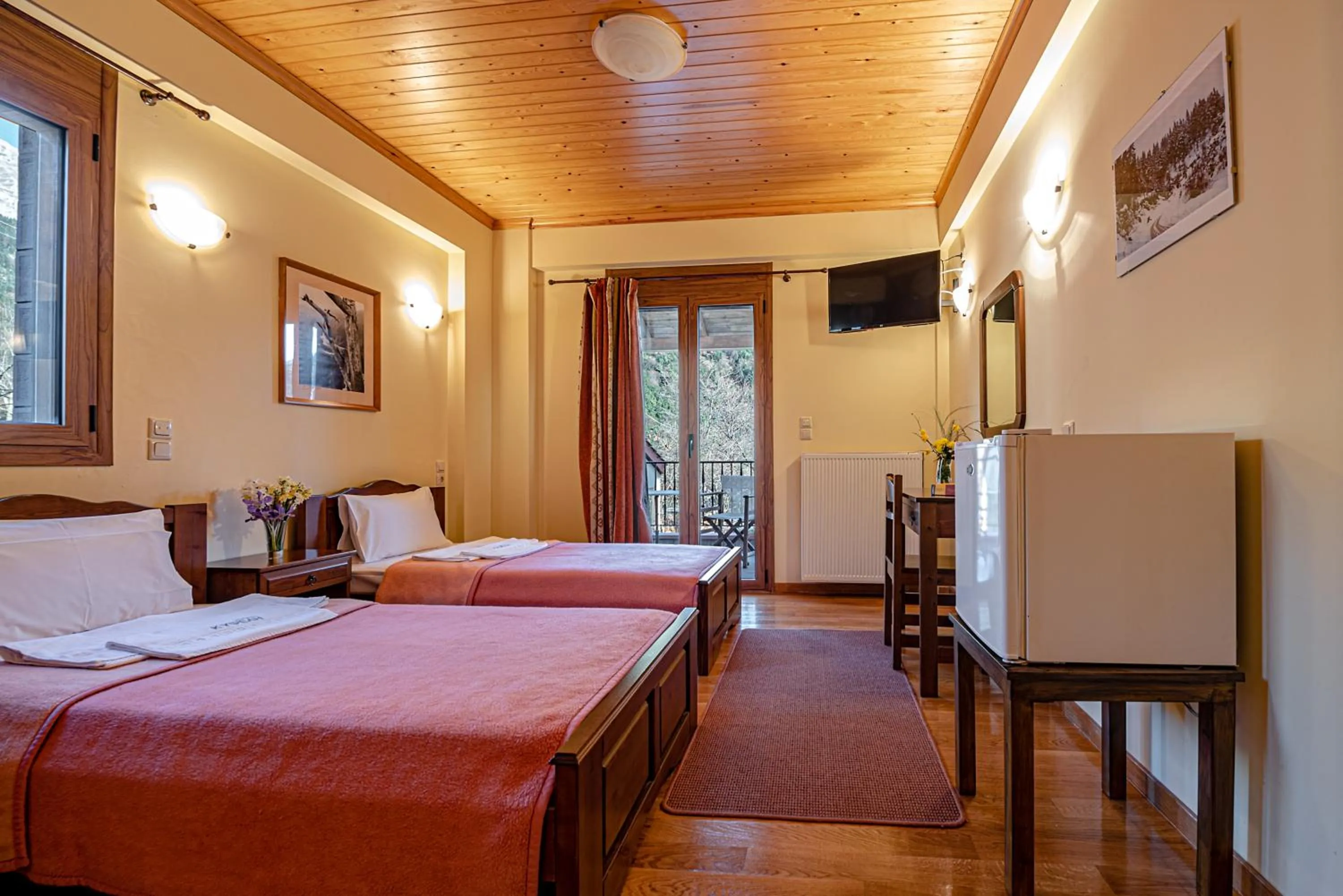 Bedroom, Bed in Xenonas Kypseli