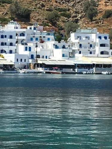 Oasis Hotel Loutro