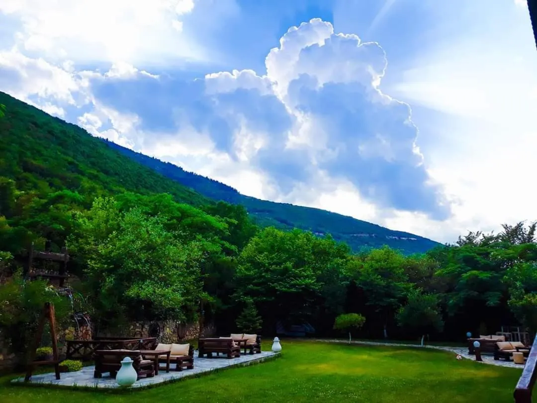 Property building in Metohi