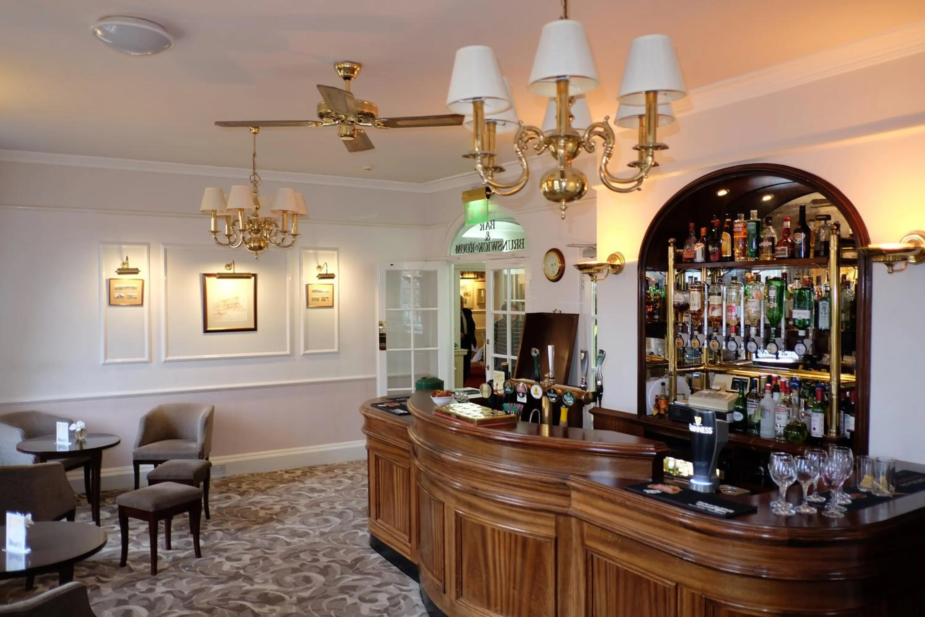 Lounge or bar in The Crescent Hotel