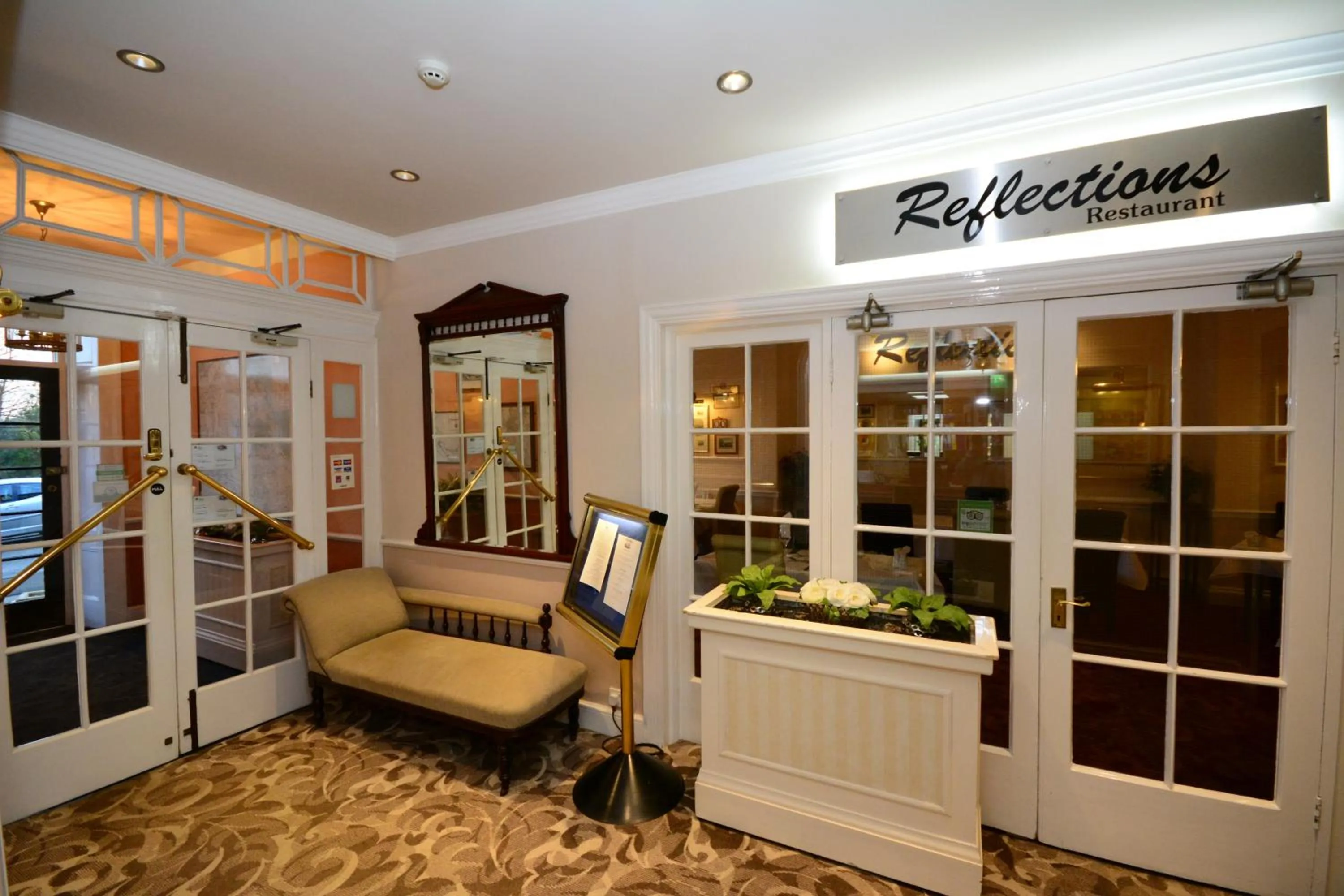 Restaurant/places to eat in The Crescent Hotel