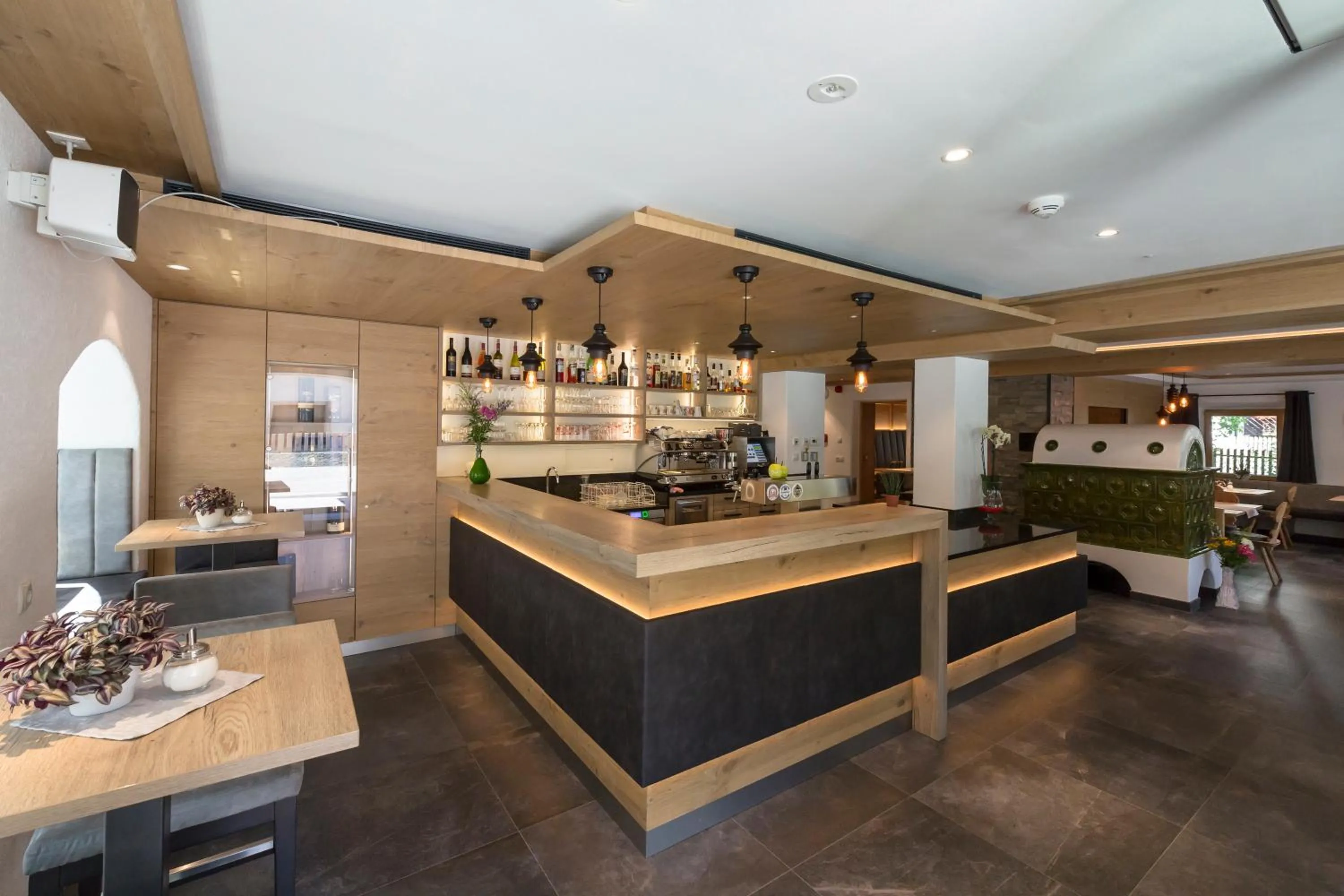 Lounge or bar in Zur Brücke apartments and rooms - Your home in heart of South Tyrol, with Brixencard
