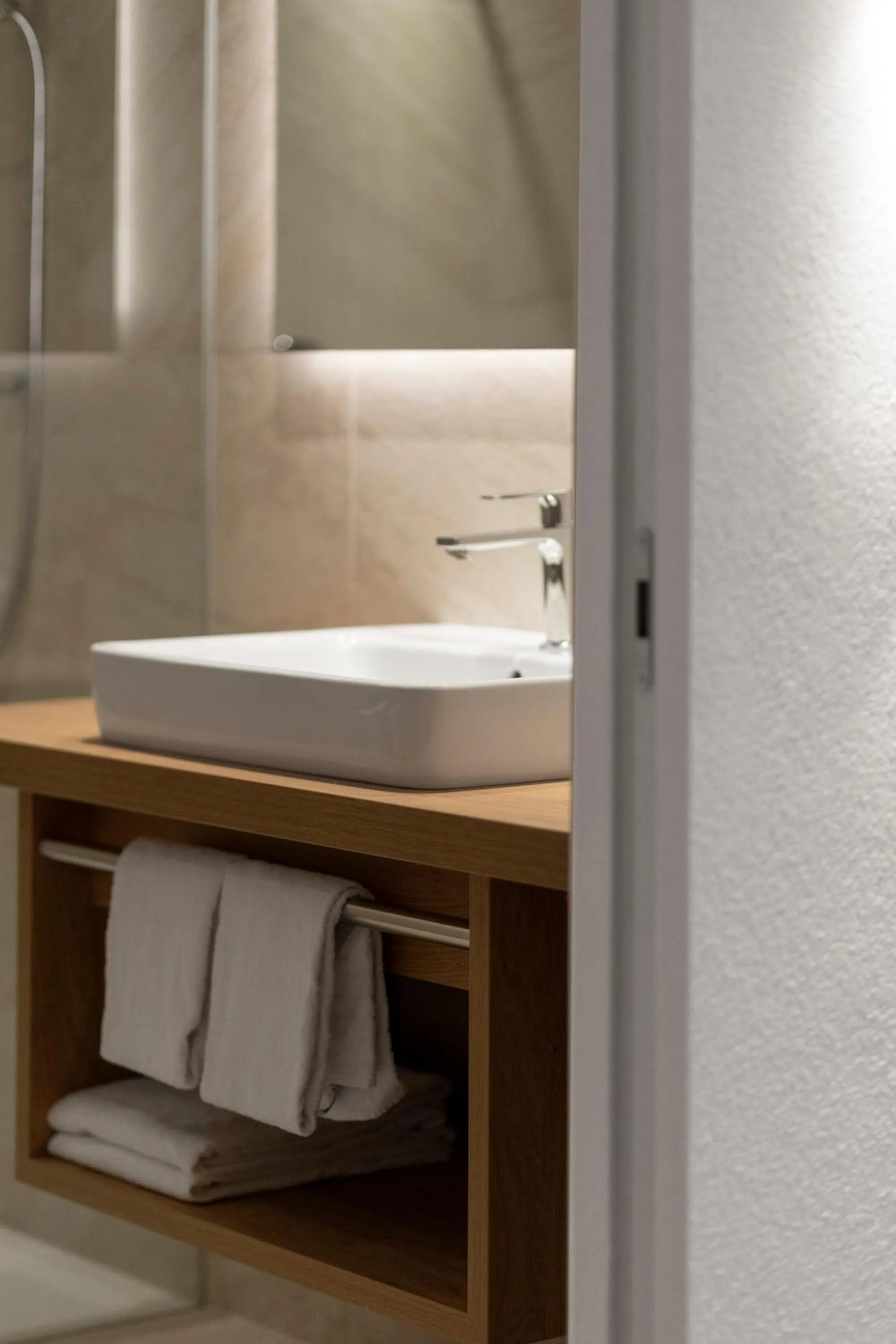 Bathroom in Zur Brücke apartments and rooms - Your home in heart of South Tyrol, with Brixencard